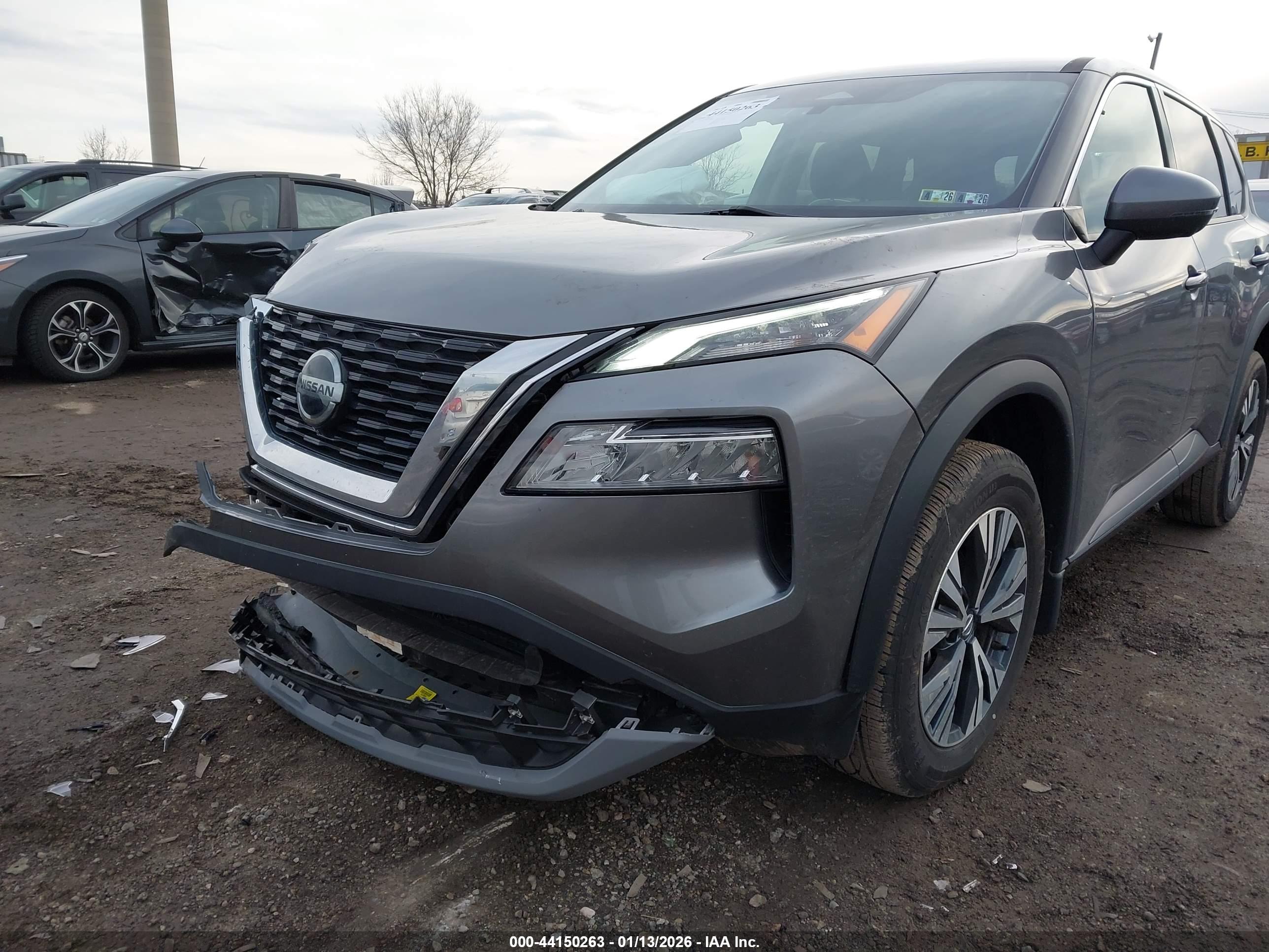 NISSAN ROGUE image 6