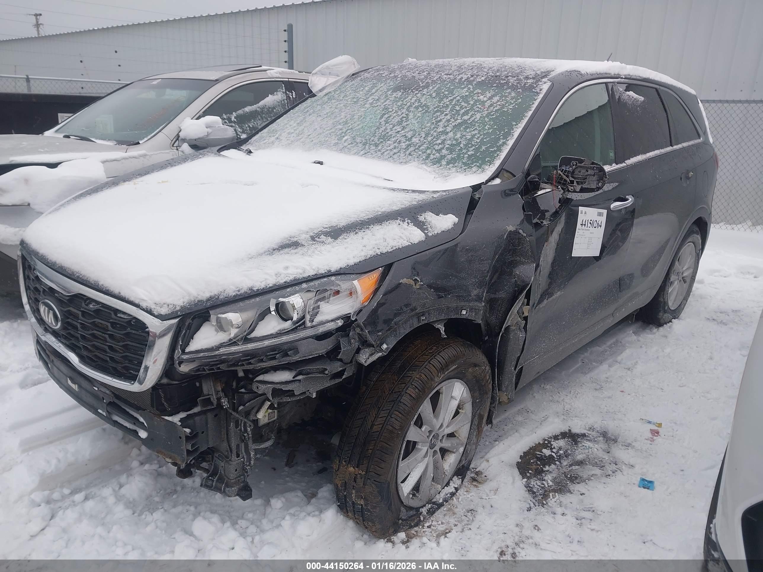 KIA SORENTO image 2