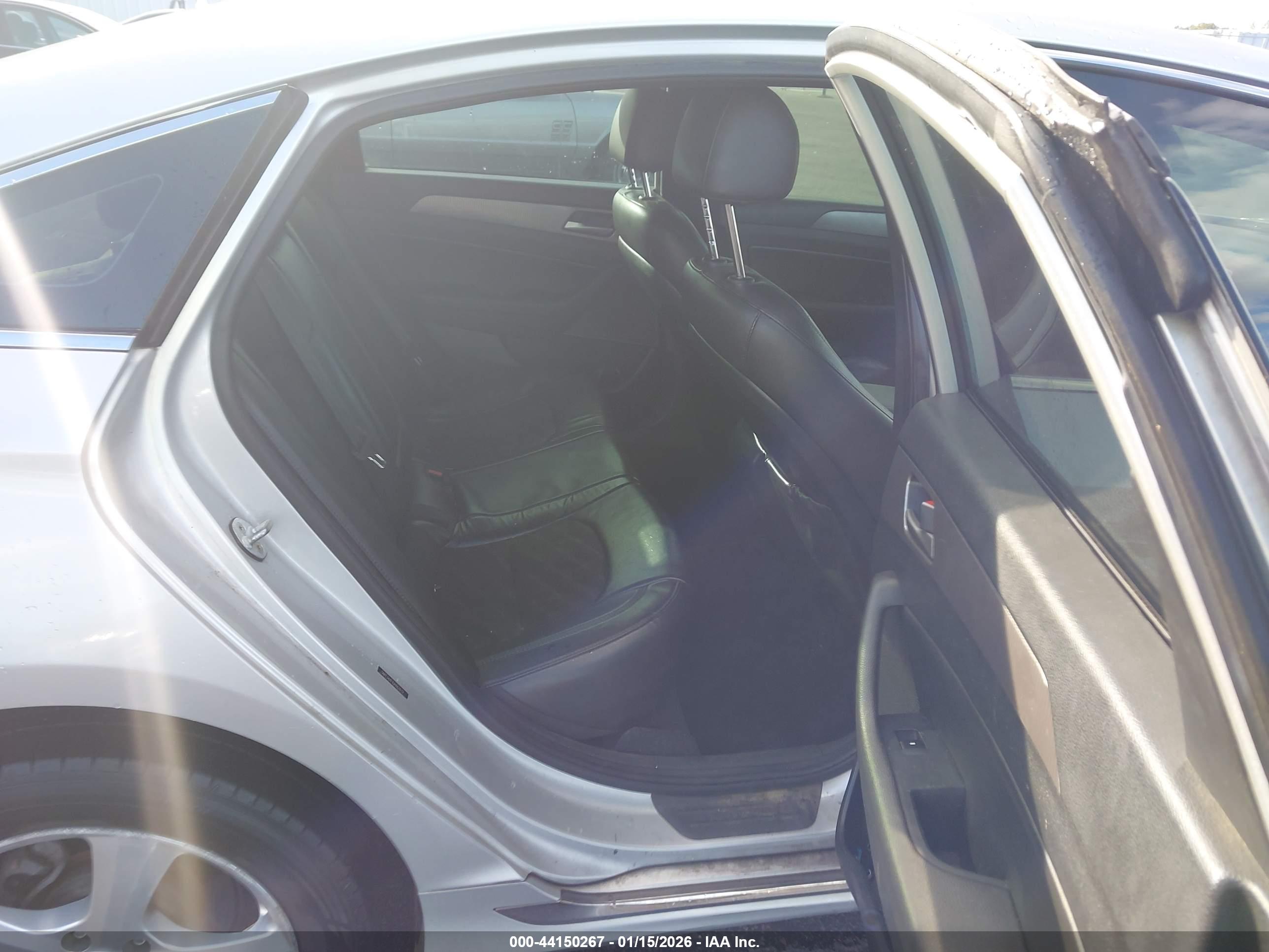 HYUNDAI SONATA image 8