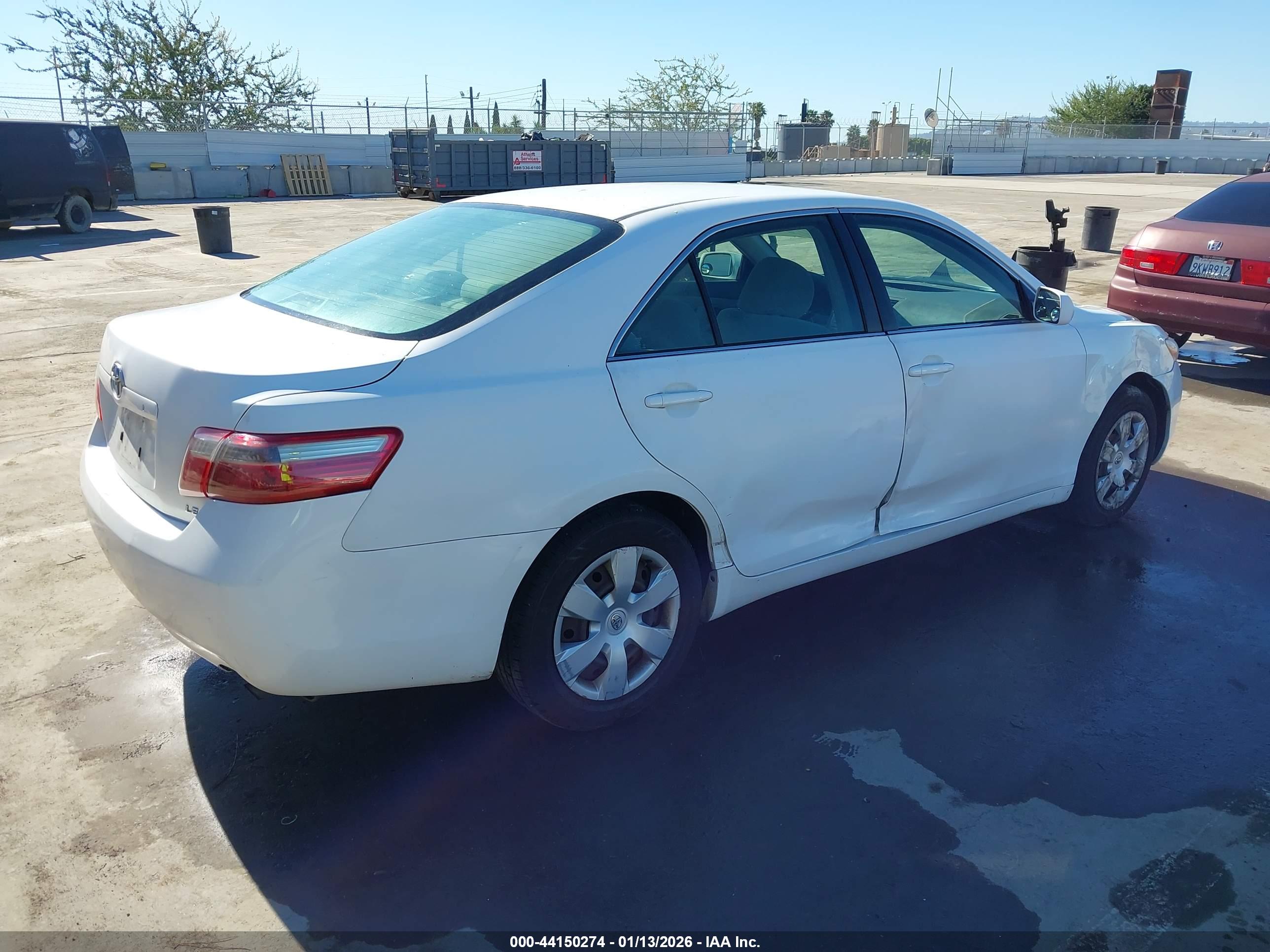 TOYOTA CAMRY image 4
