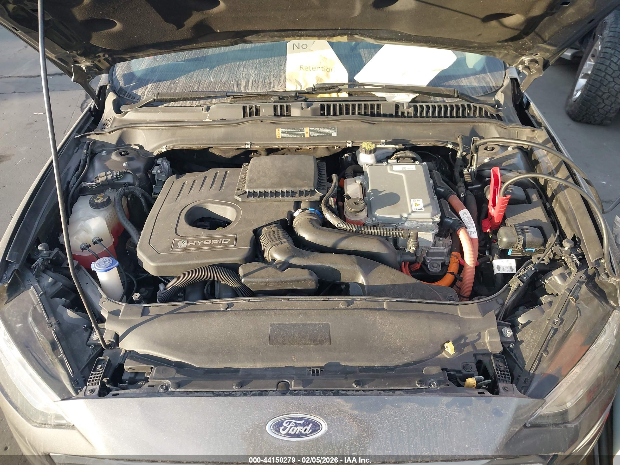 FORD FUSION image 10