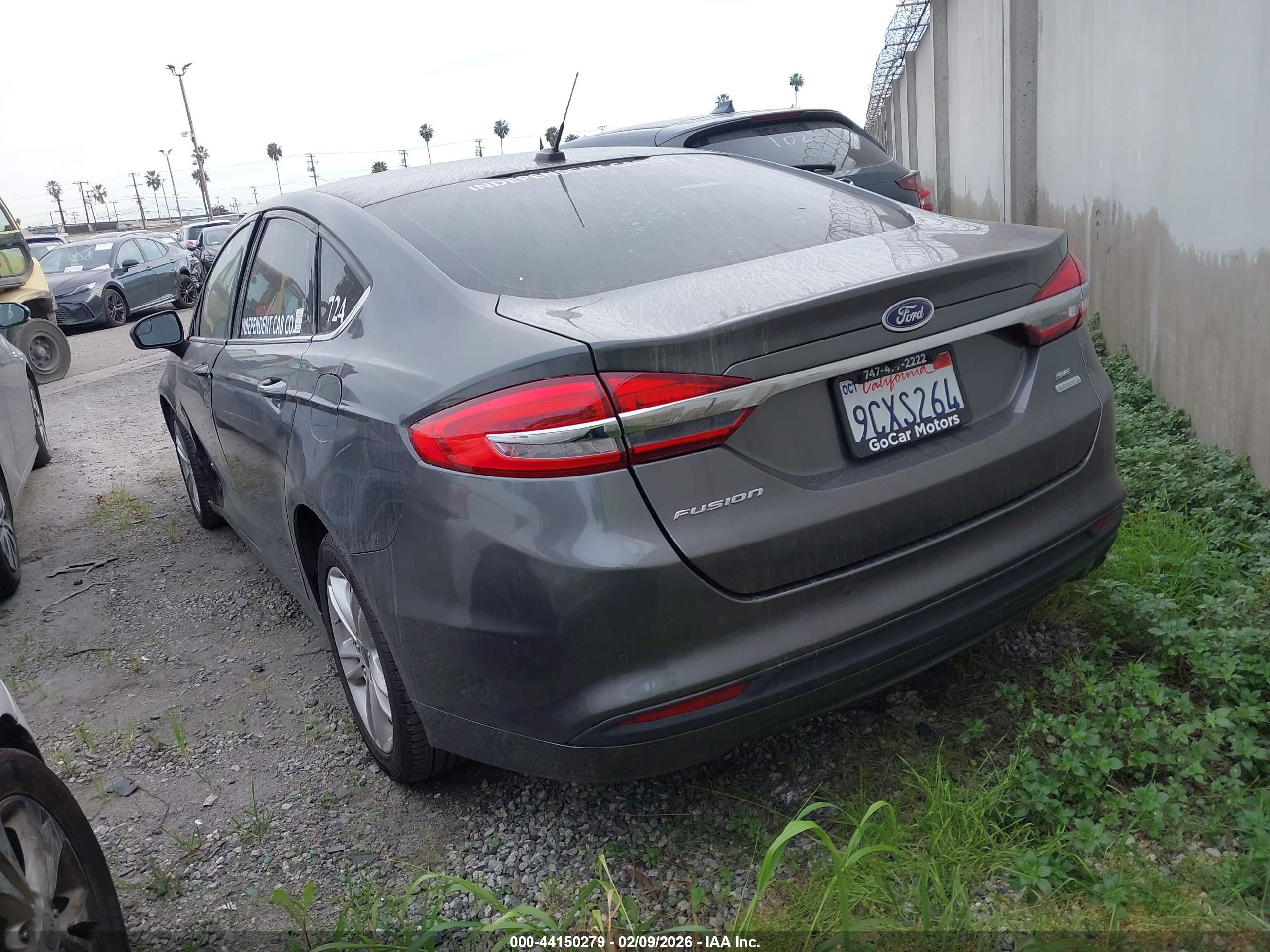 FORD FUSION image 3