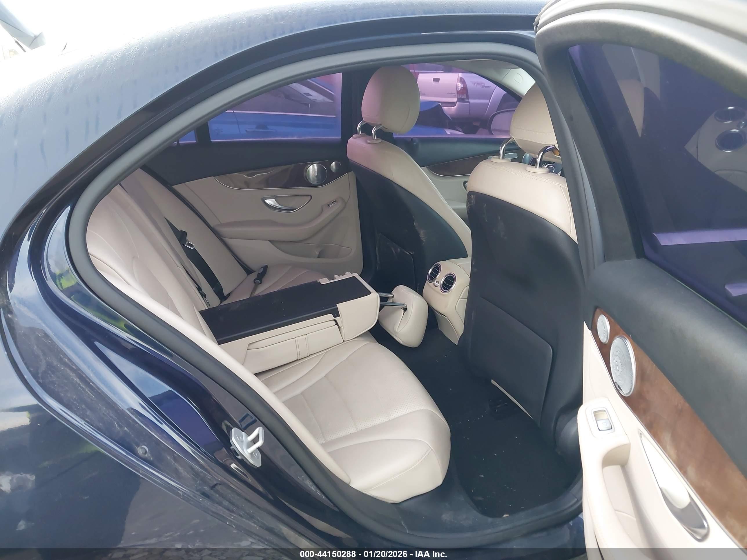 MERCEDES-BENZ C image 8