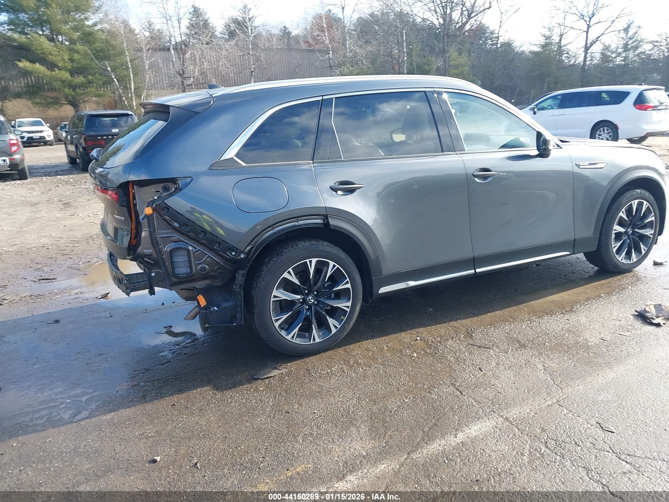 MAZDA CX-90 image 4