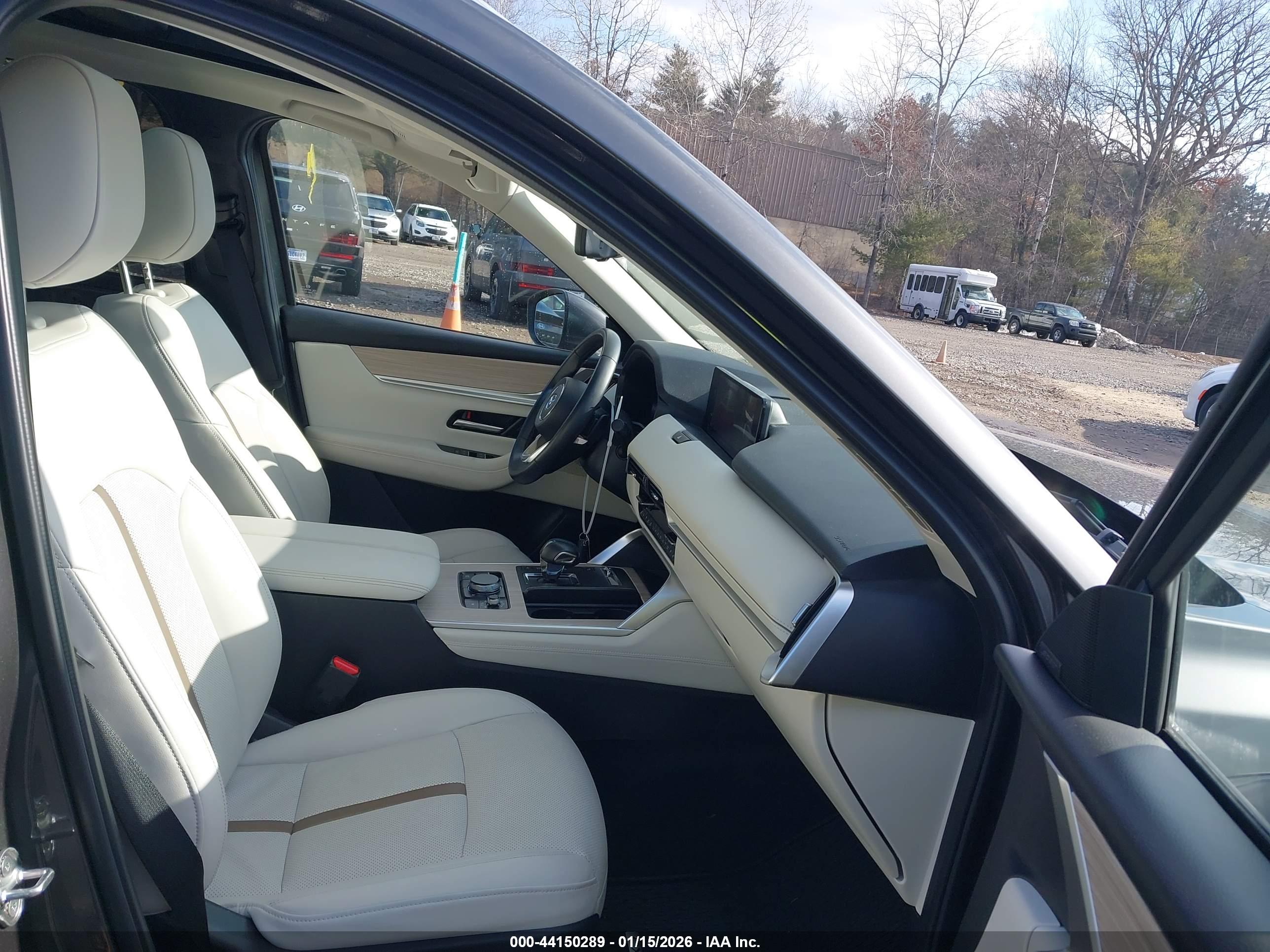 MAZDA CX-90 image 5