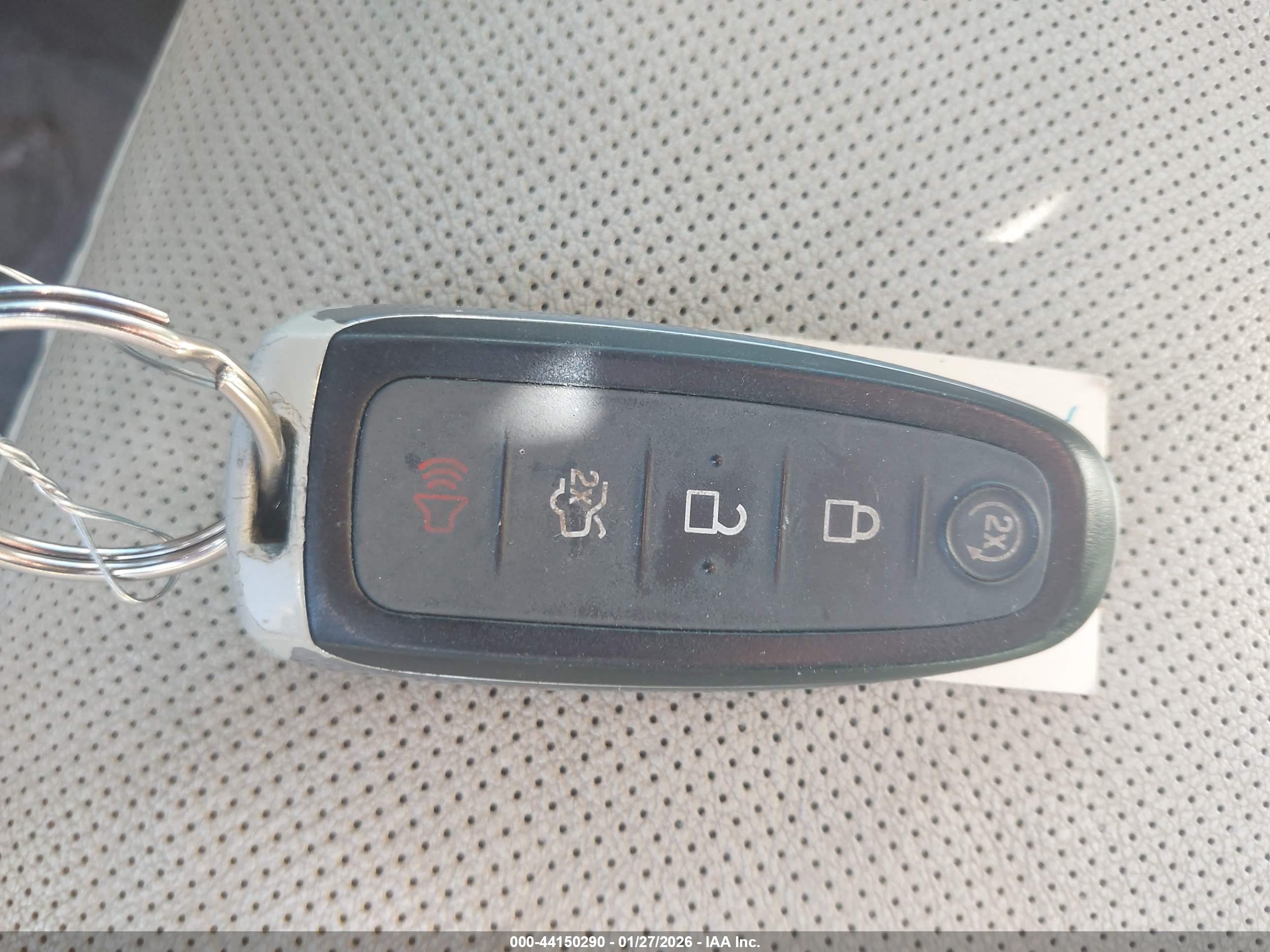 LINCOLN MKT image 11