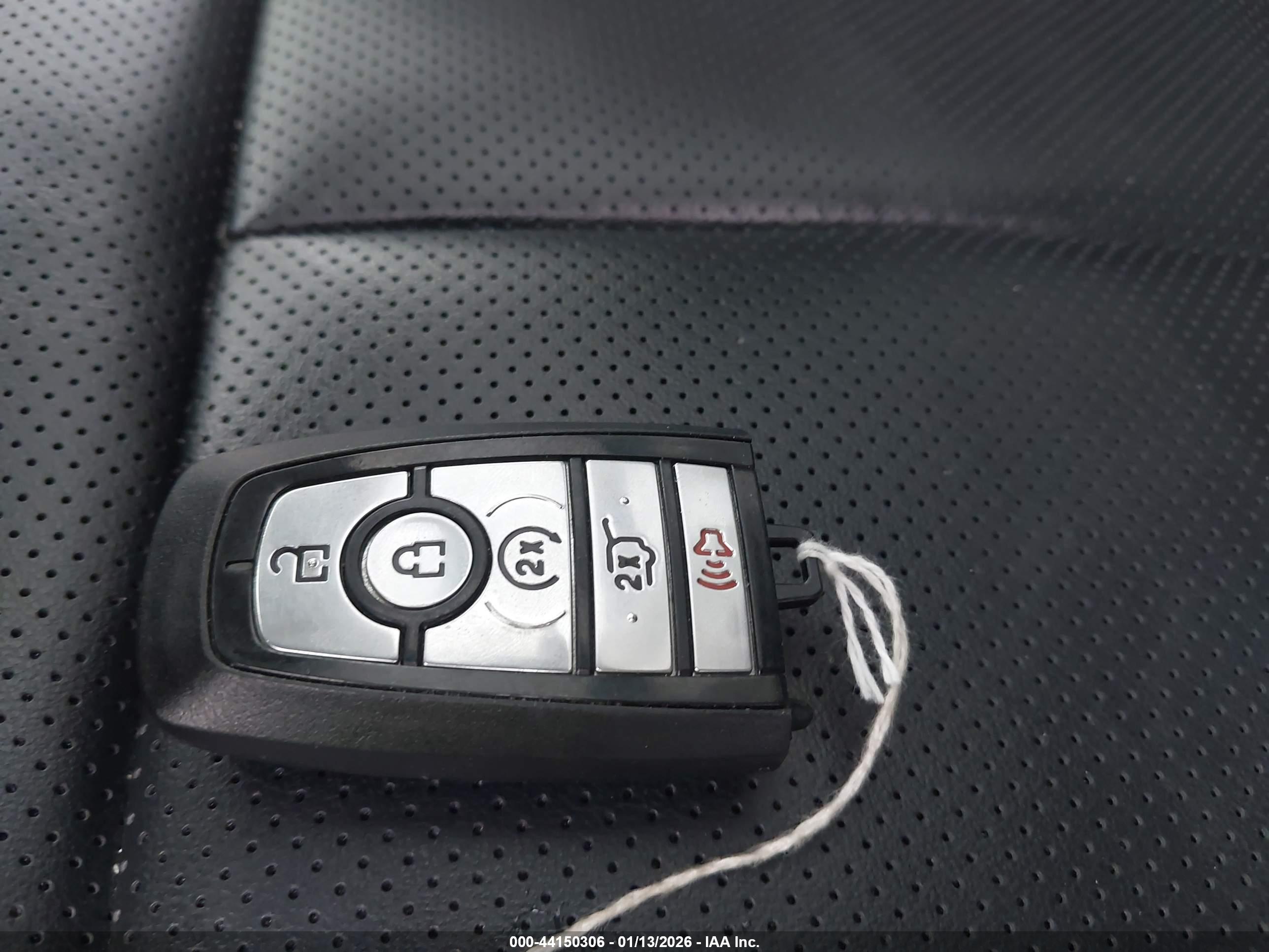FORD EXPEDITION image 11