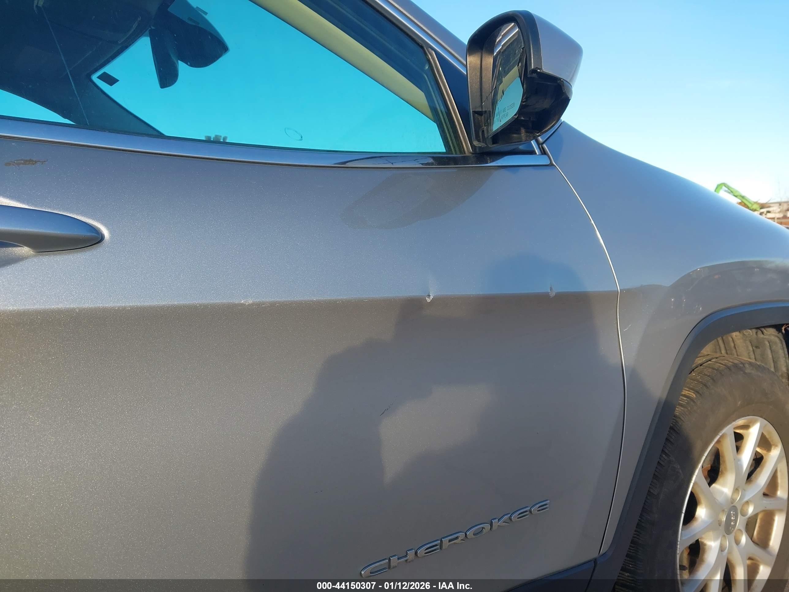 JEEP CHEROKEE image 6
