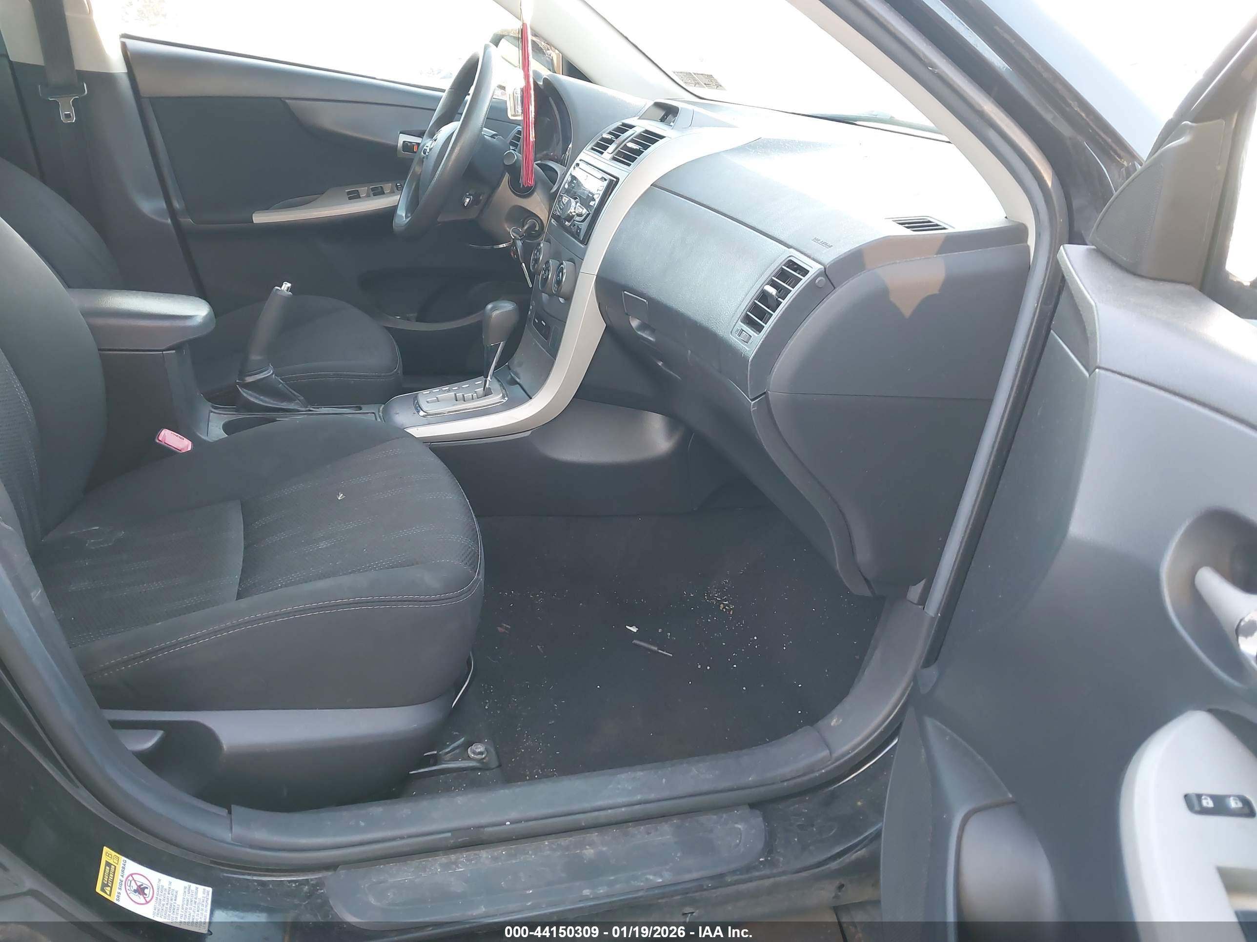 TOYOTA COROLLA image 5