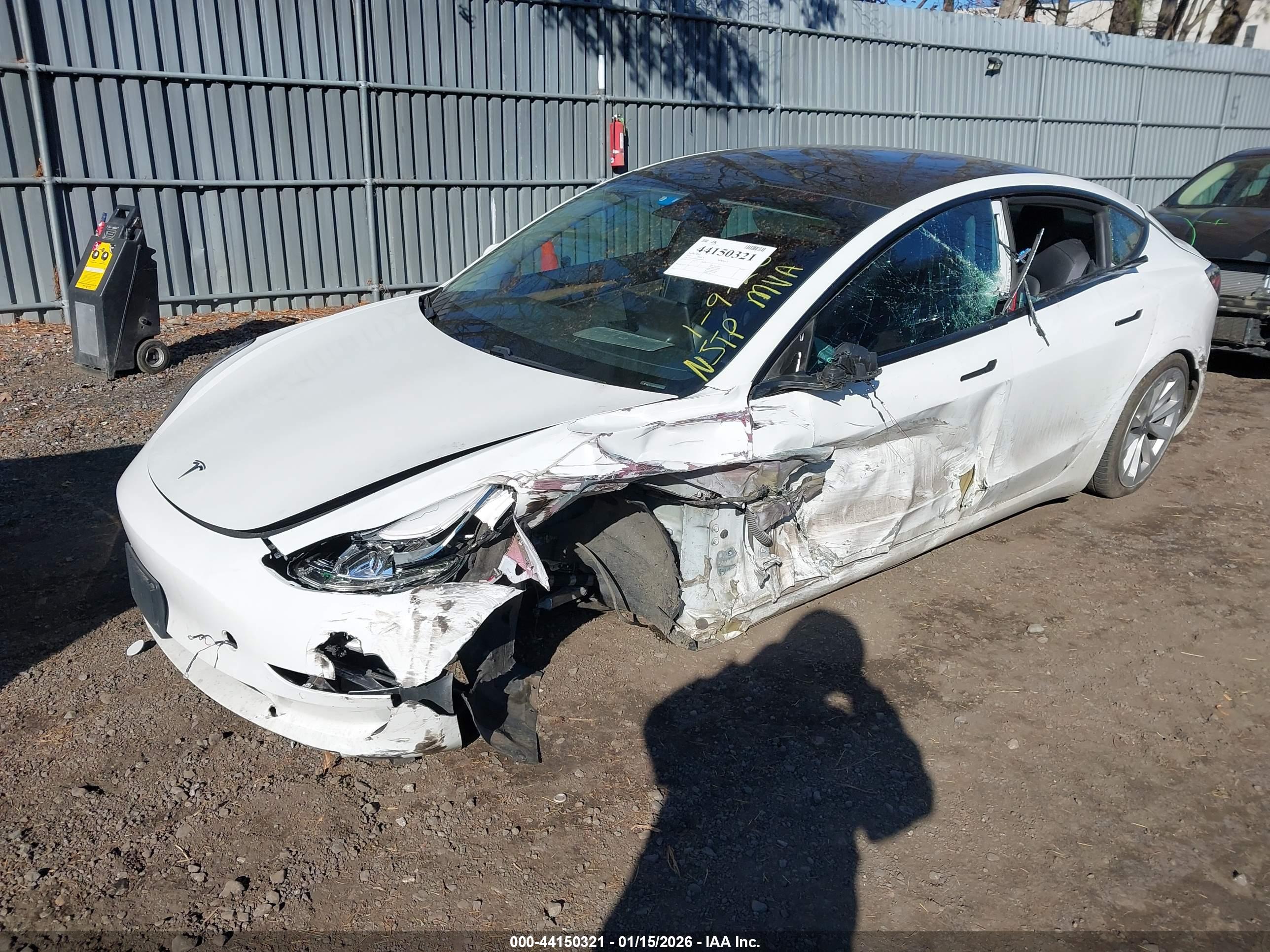 TESLA MODEL image 2