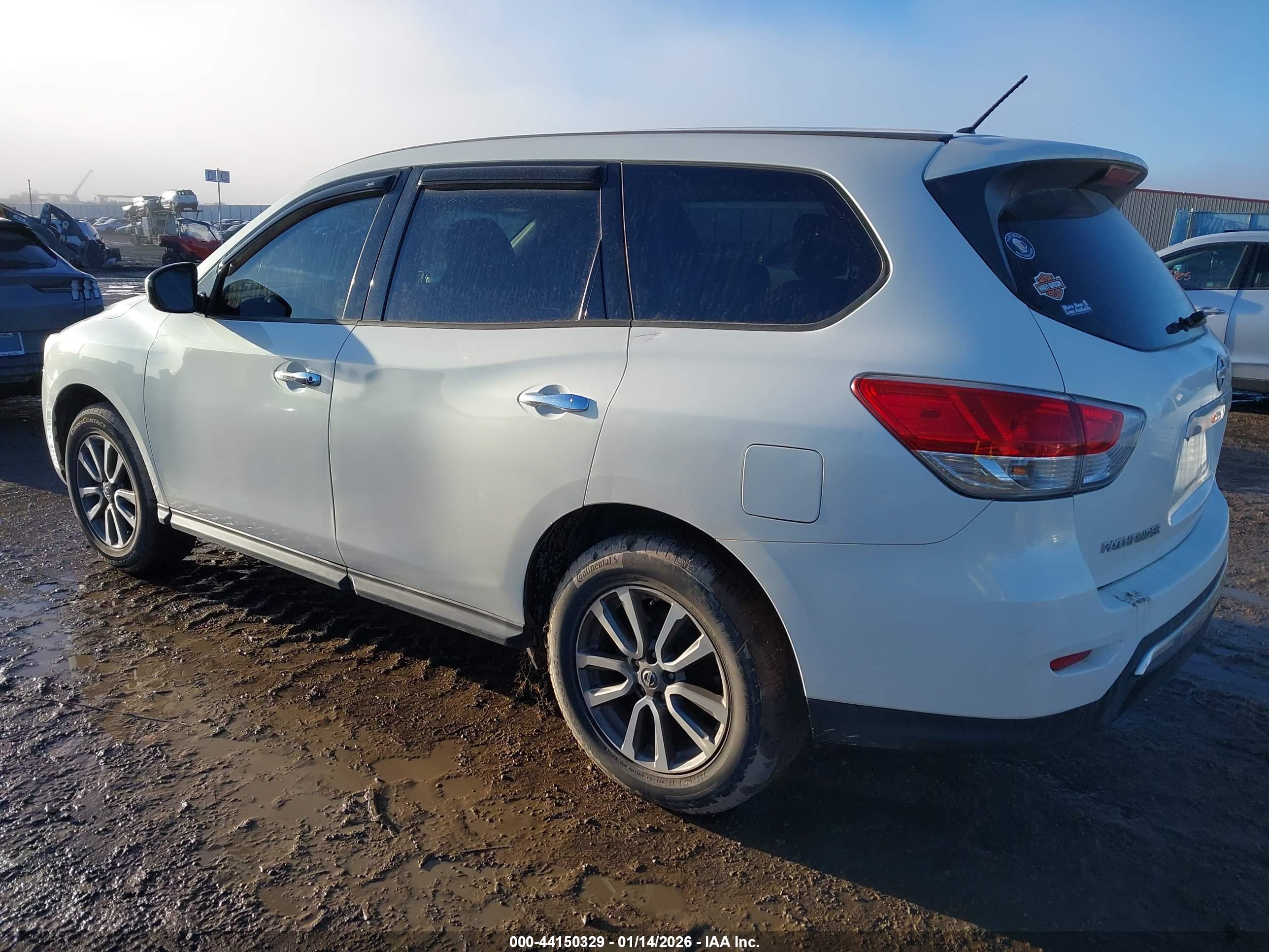 NISSAN PATHFINDER image 3