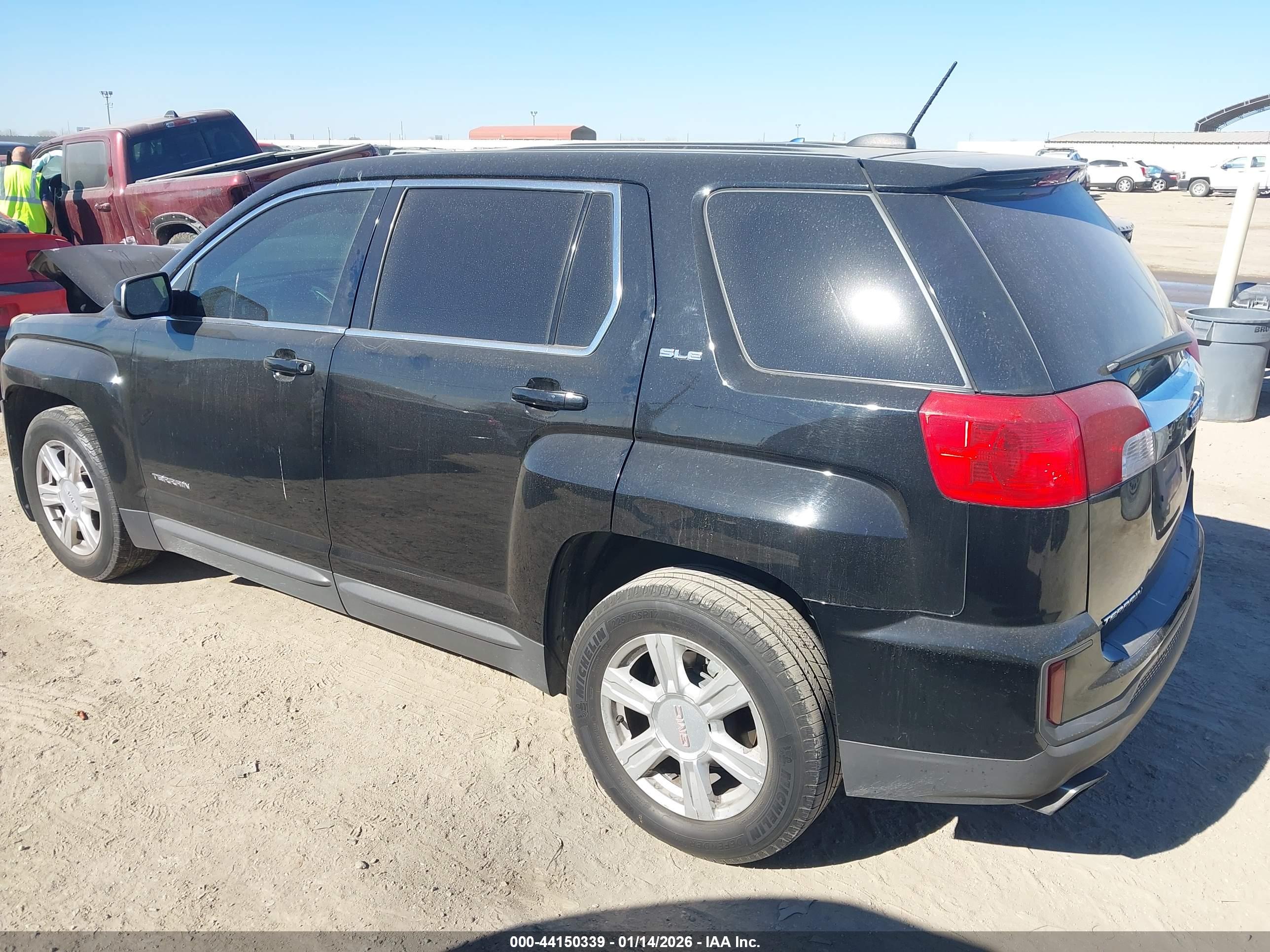 GMC TERRAIN image 3