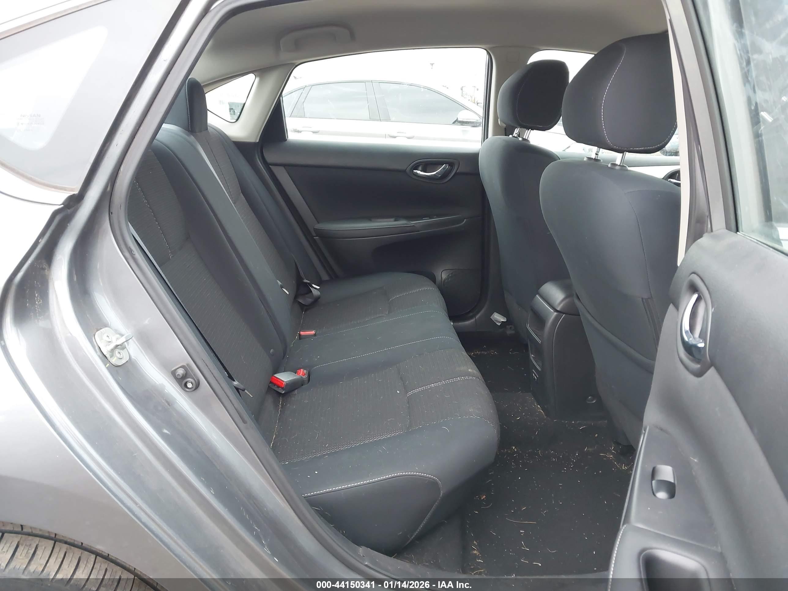 NISSAN SENTRA image 8