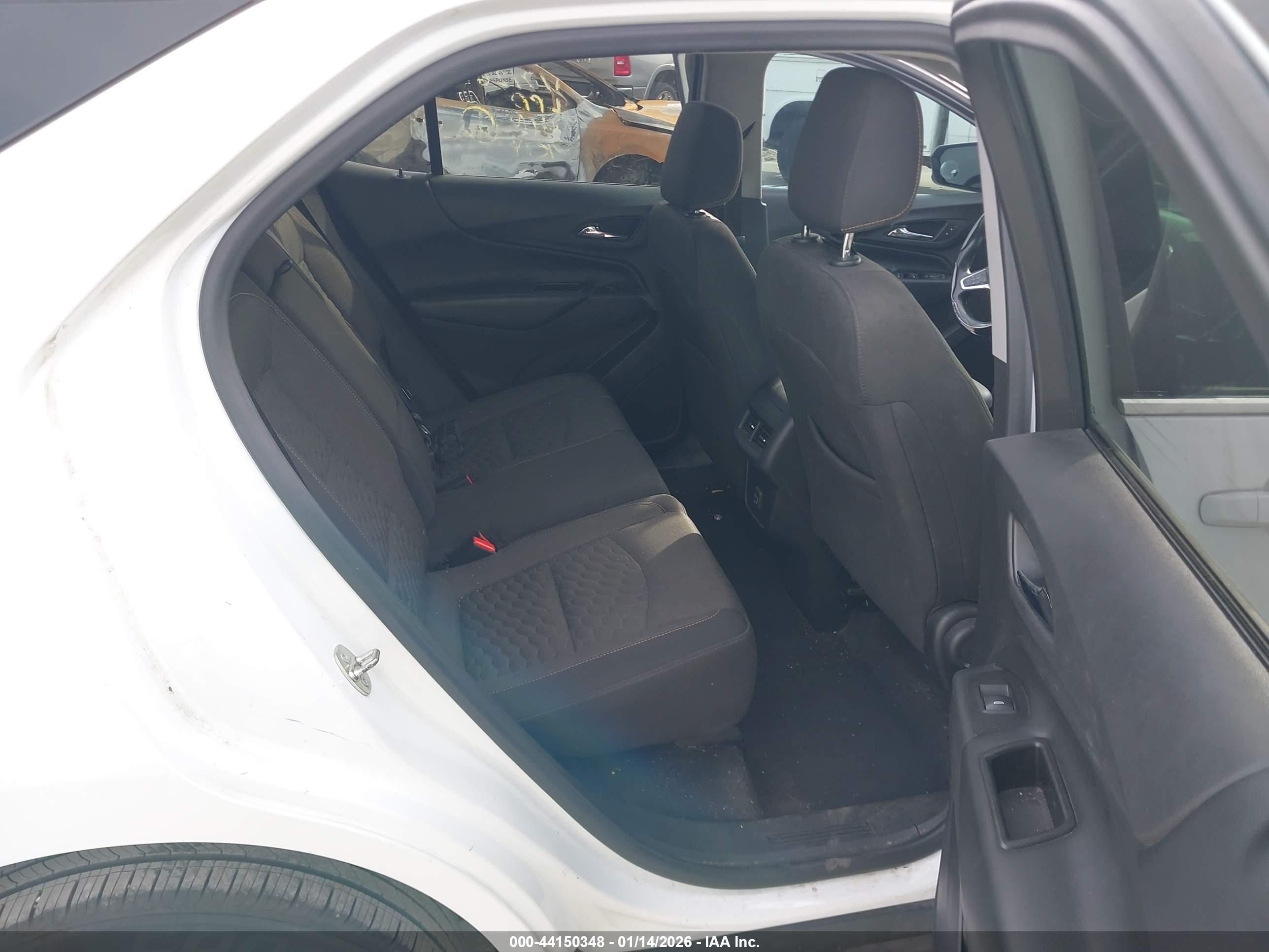 CHEVROLET EQUINOX image 8