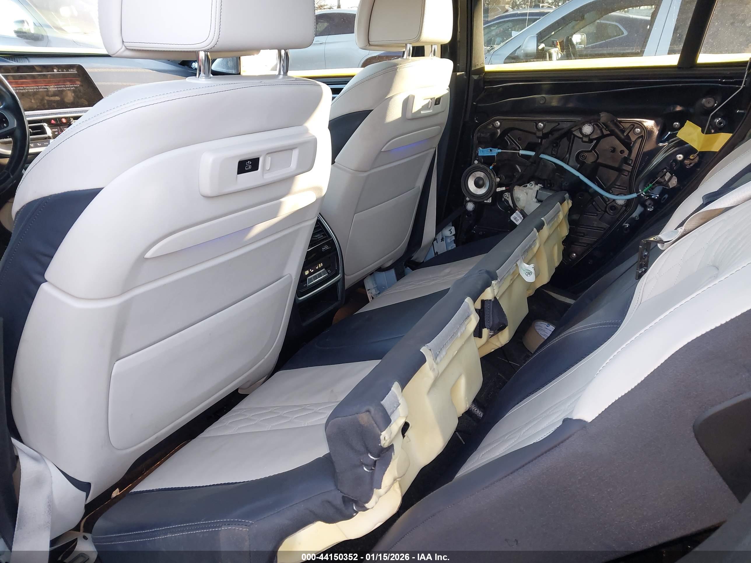 BMW X6 image 8