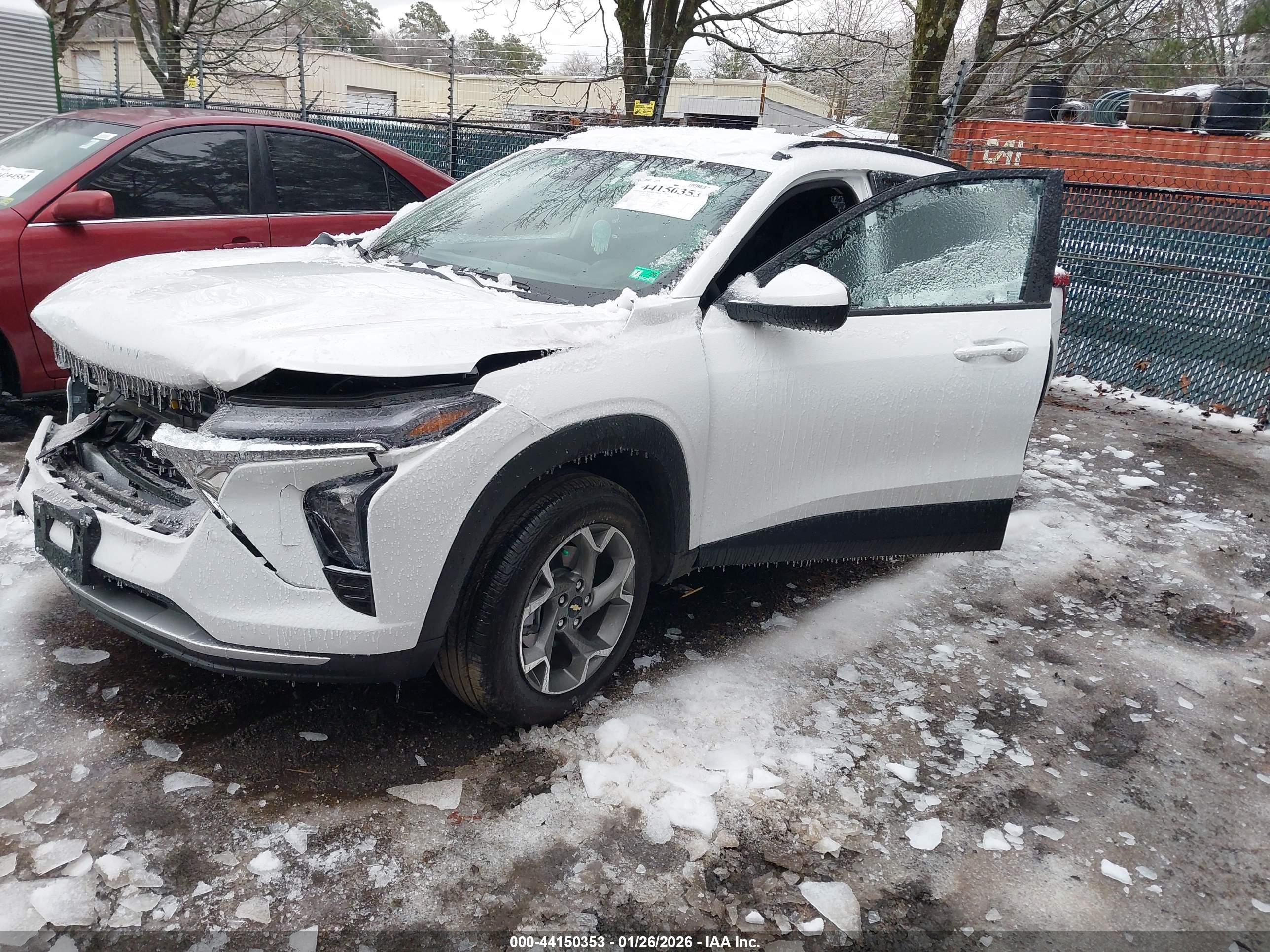 CHEVROLET TRAX image 2