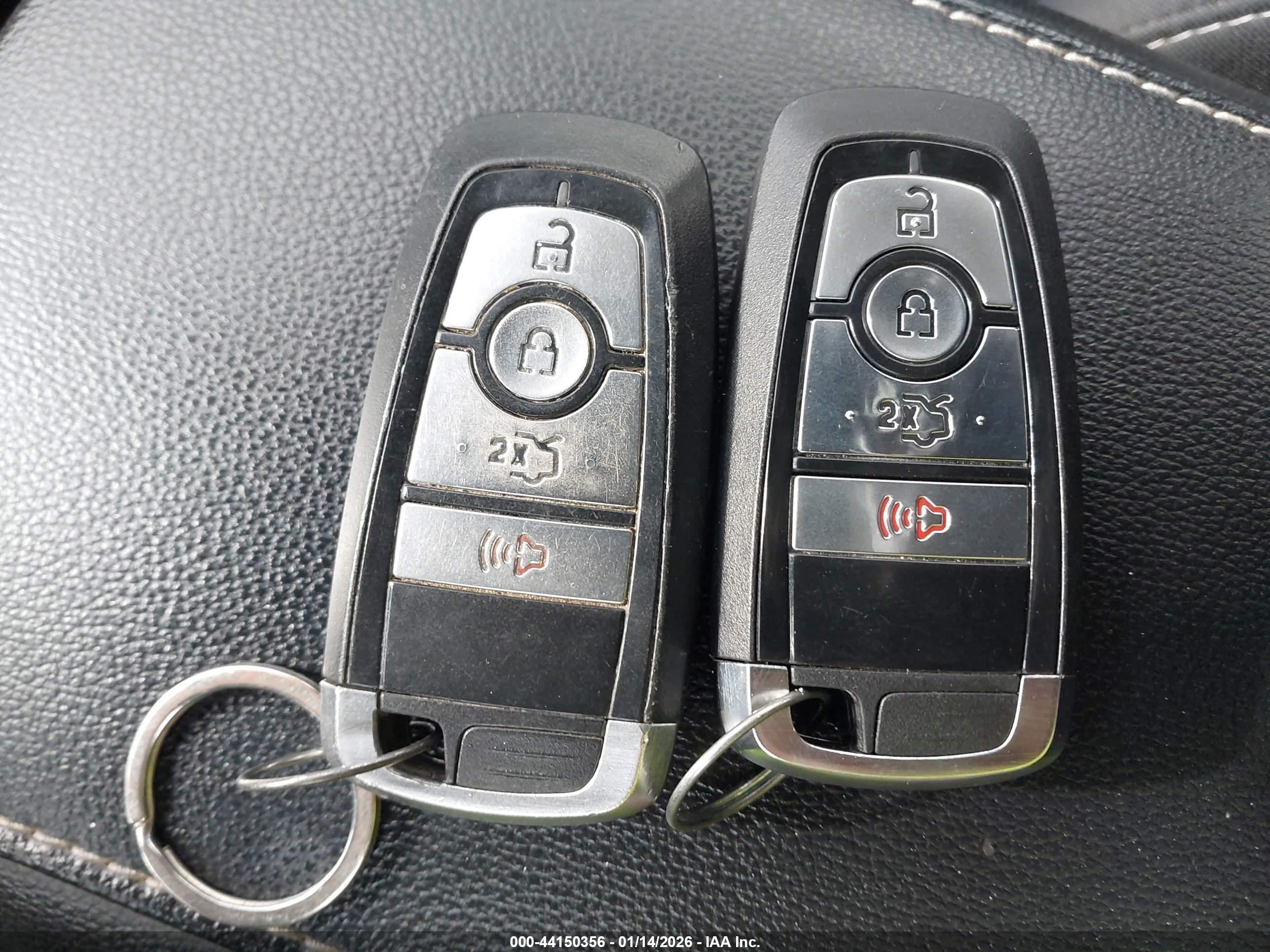 FORD FUSION image 11