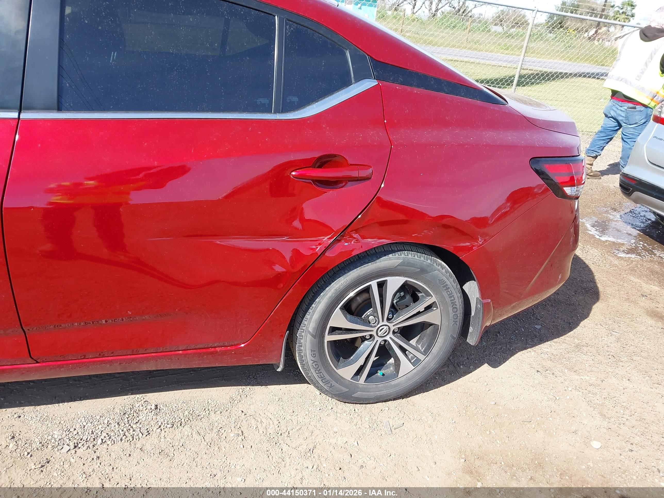 NISSAN SENTRA image 6