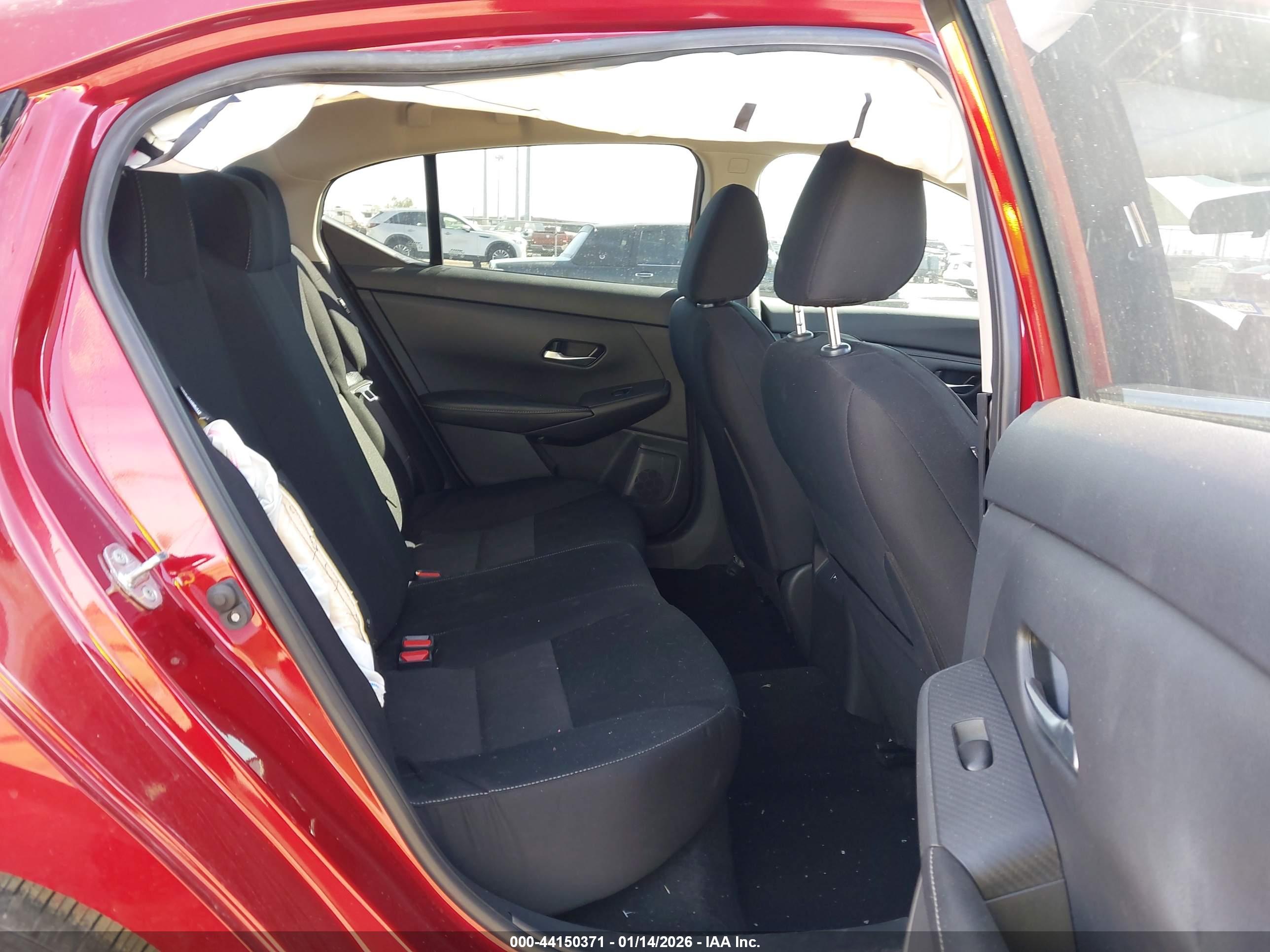 NISSAN SENTRA image 8