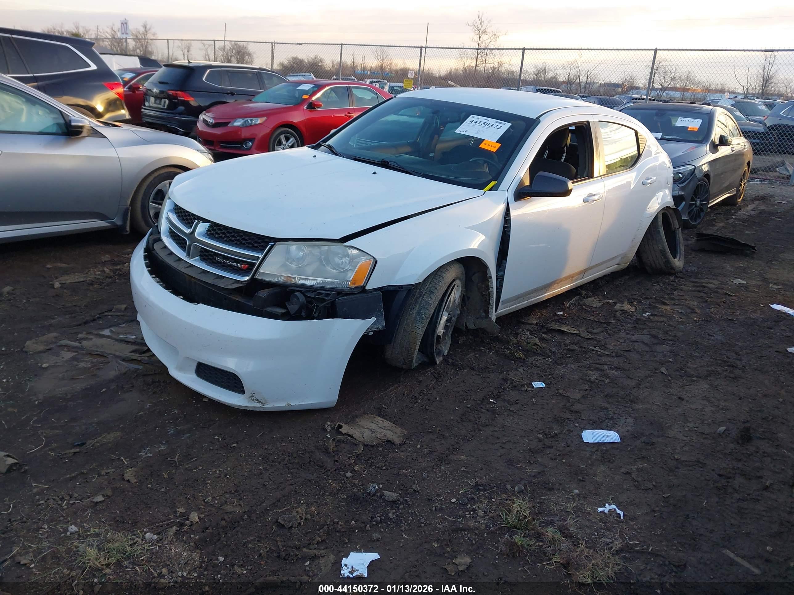 DODGE AVENGER image 2