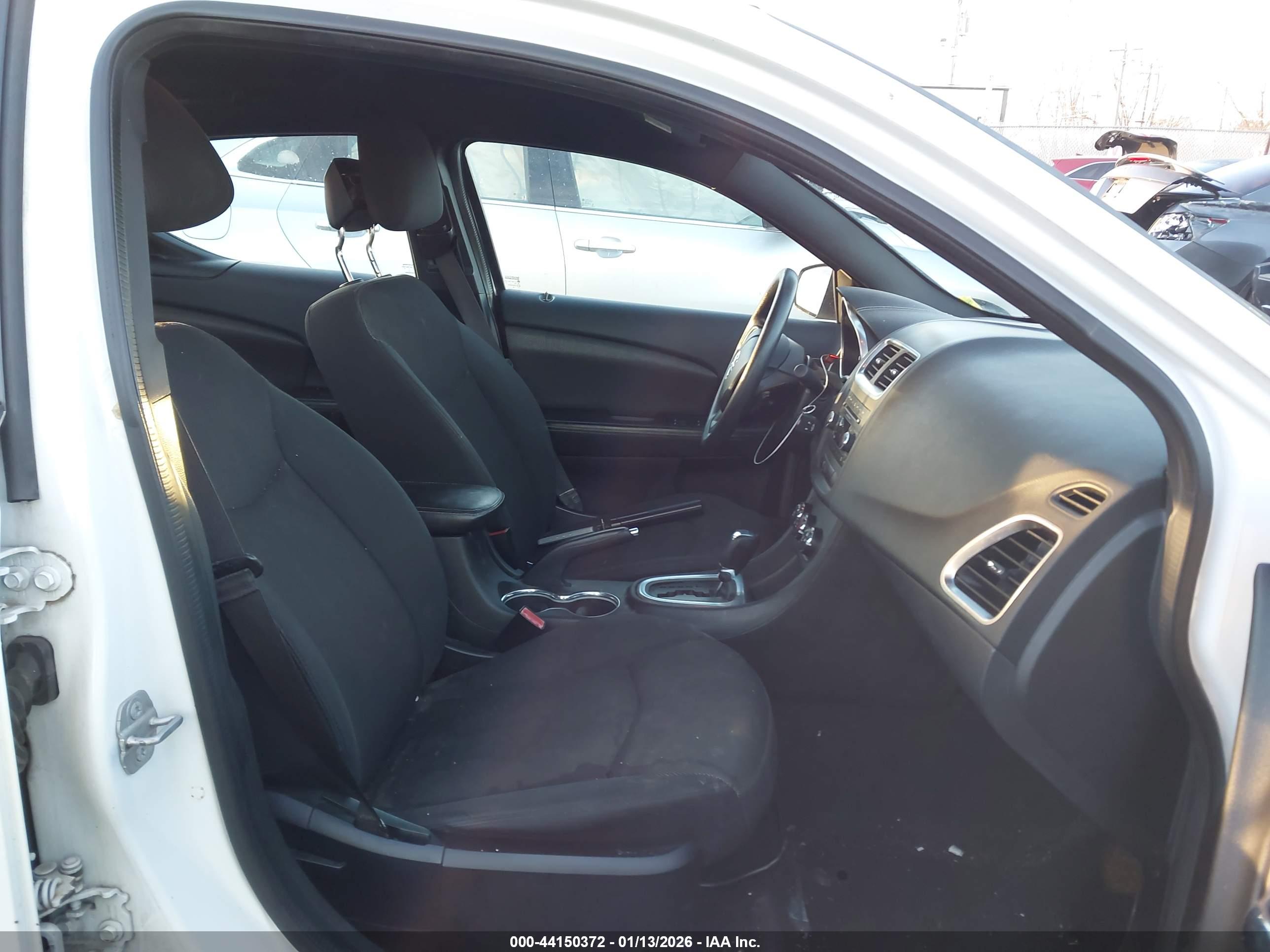 DODGE AVENGER image 5