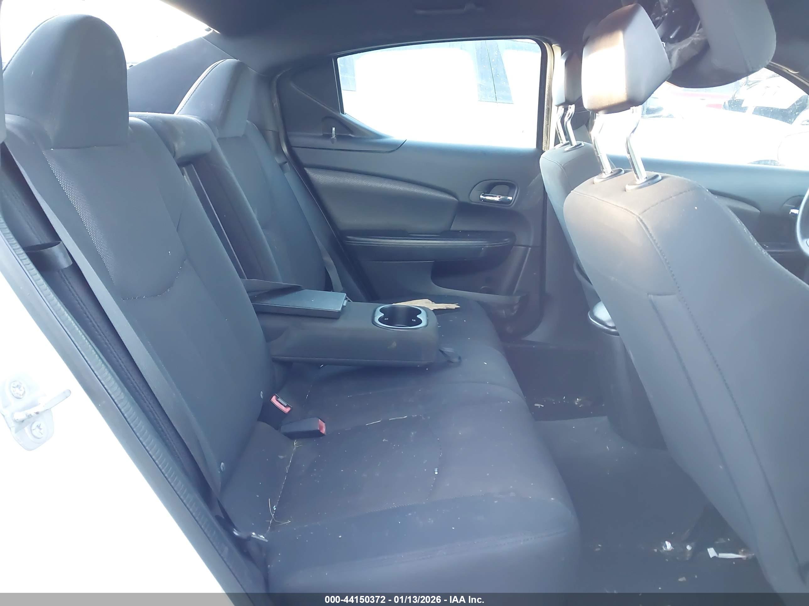 DODGE AVENGER image 8