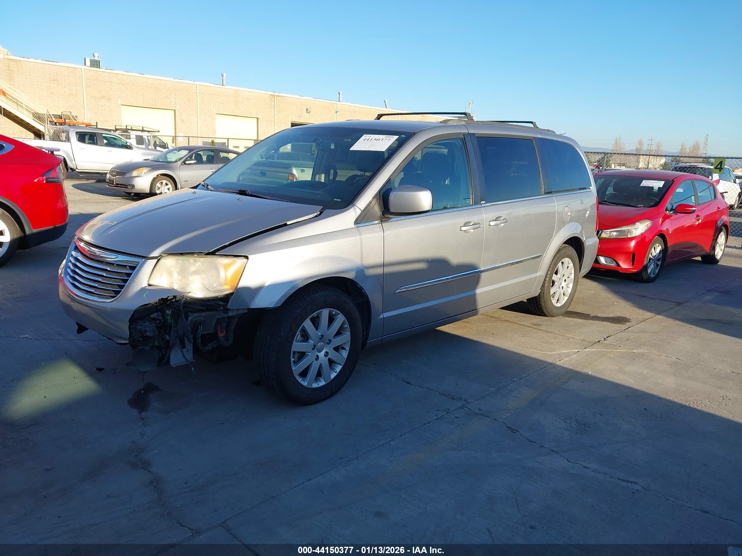 CHRYSLER TOWN image 2