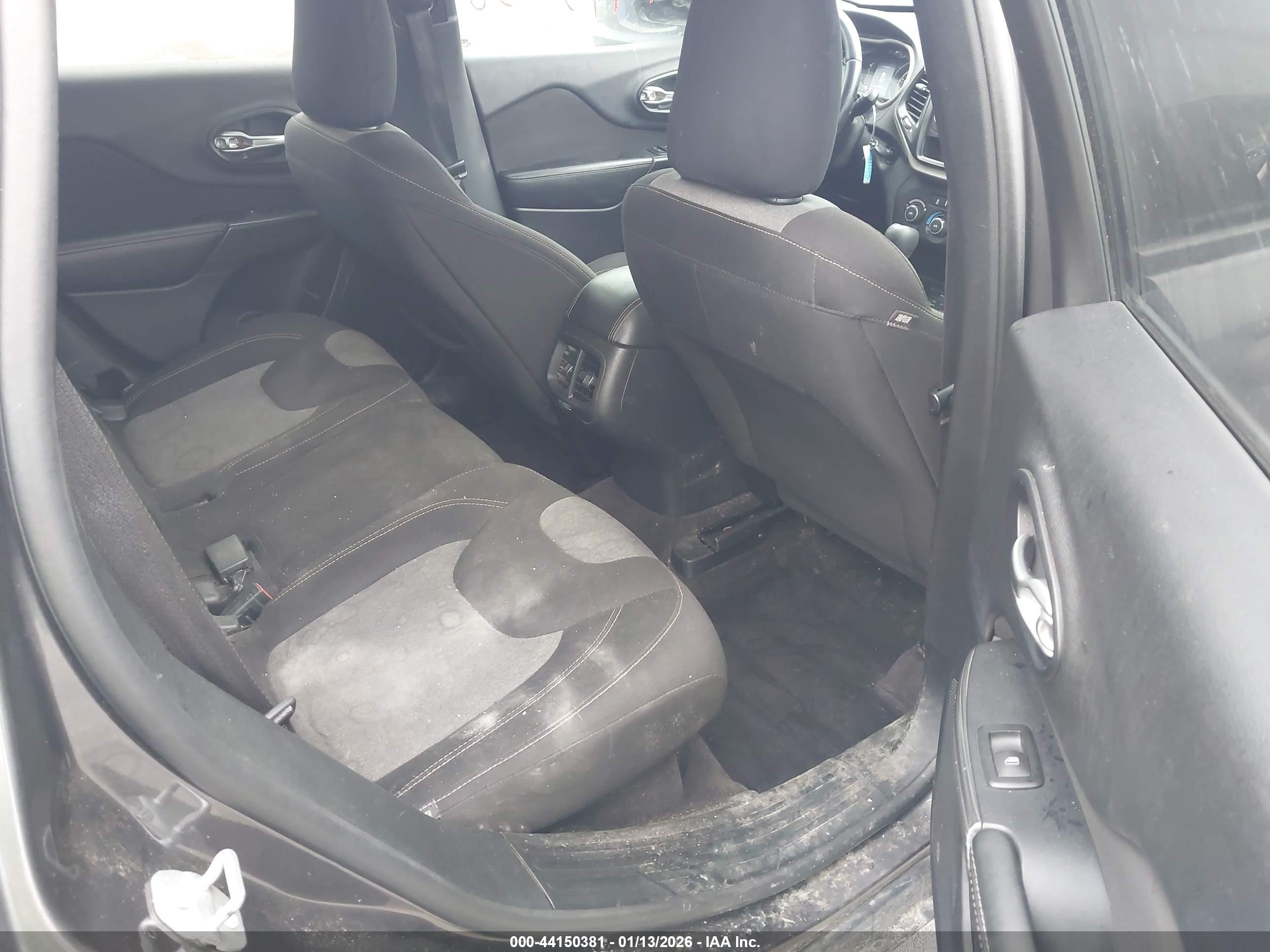JEEP CHEROKEE image 8