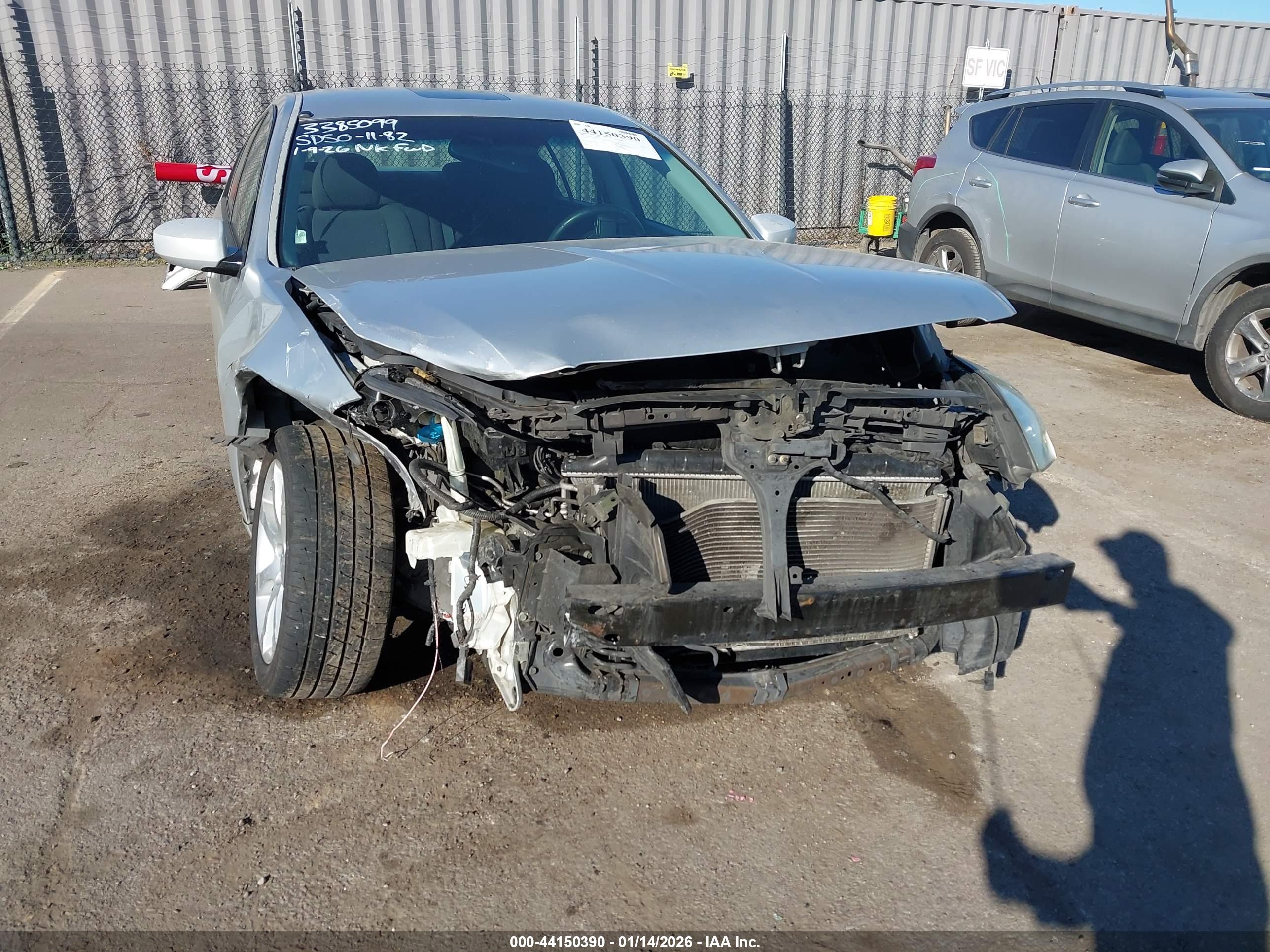 NISSAN MAXIMA image 6