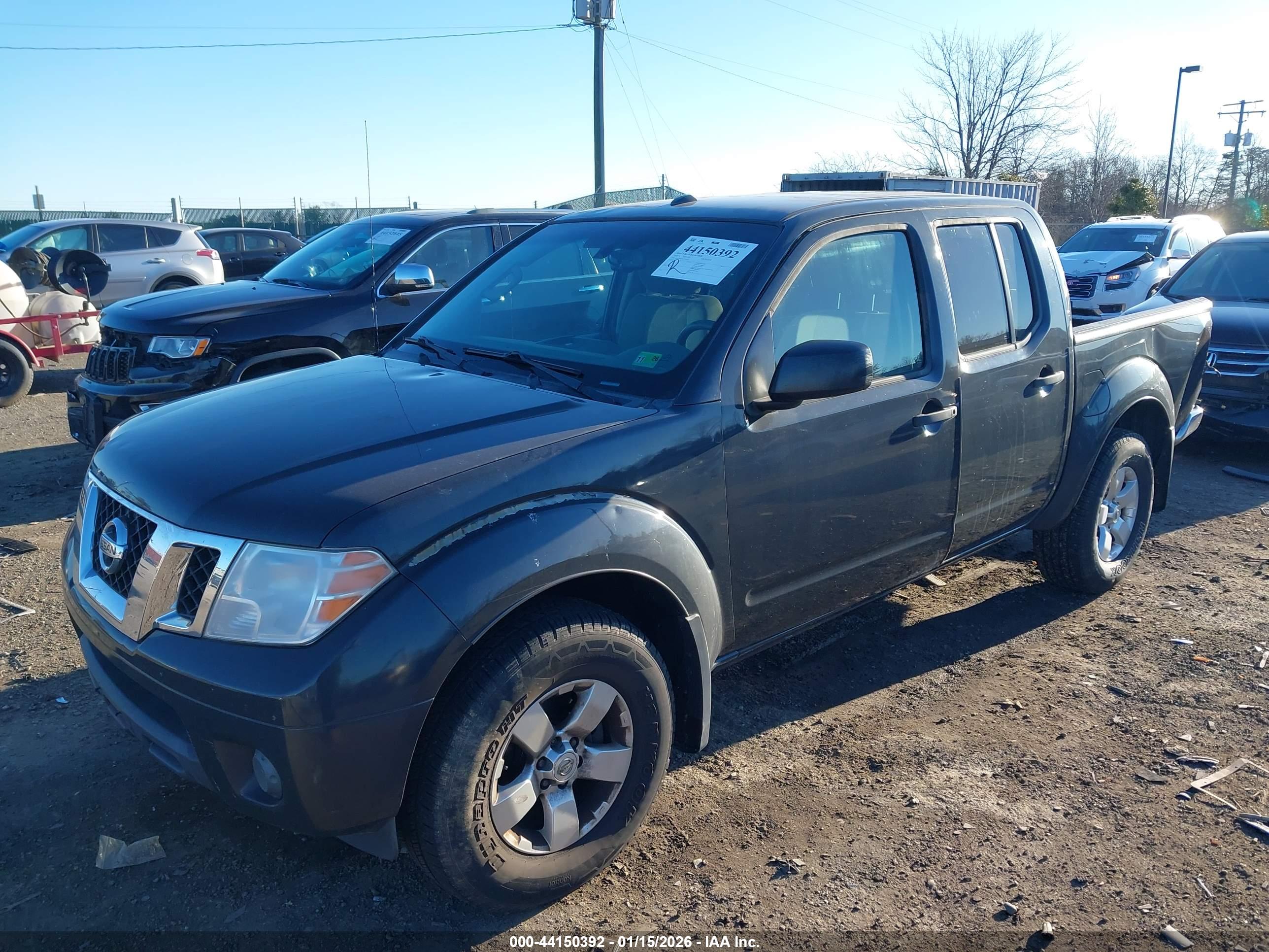 NISSAN FRONTIER image 2