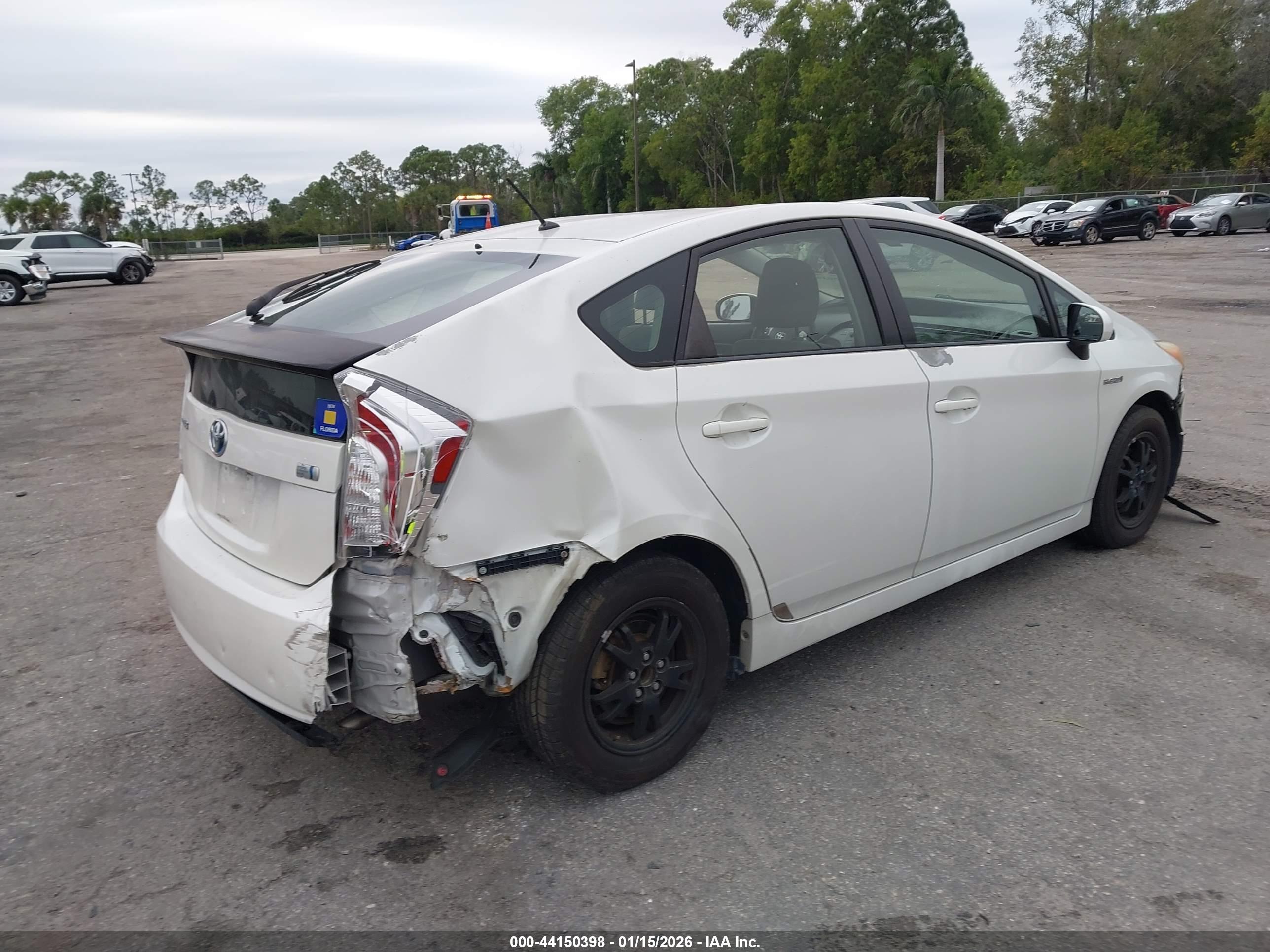 TOYOTA PRIUS image 4