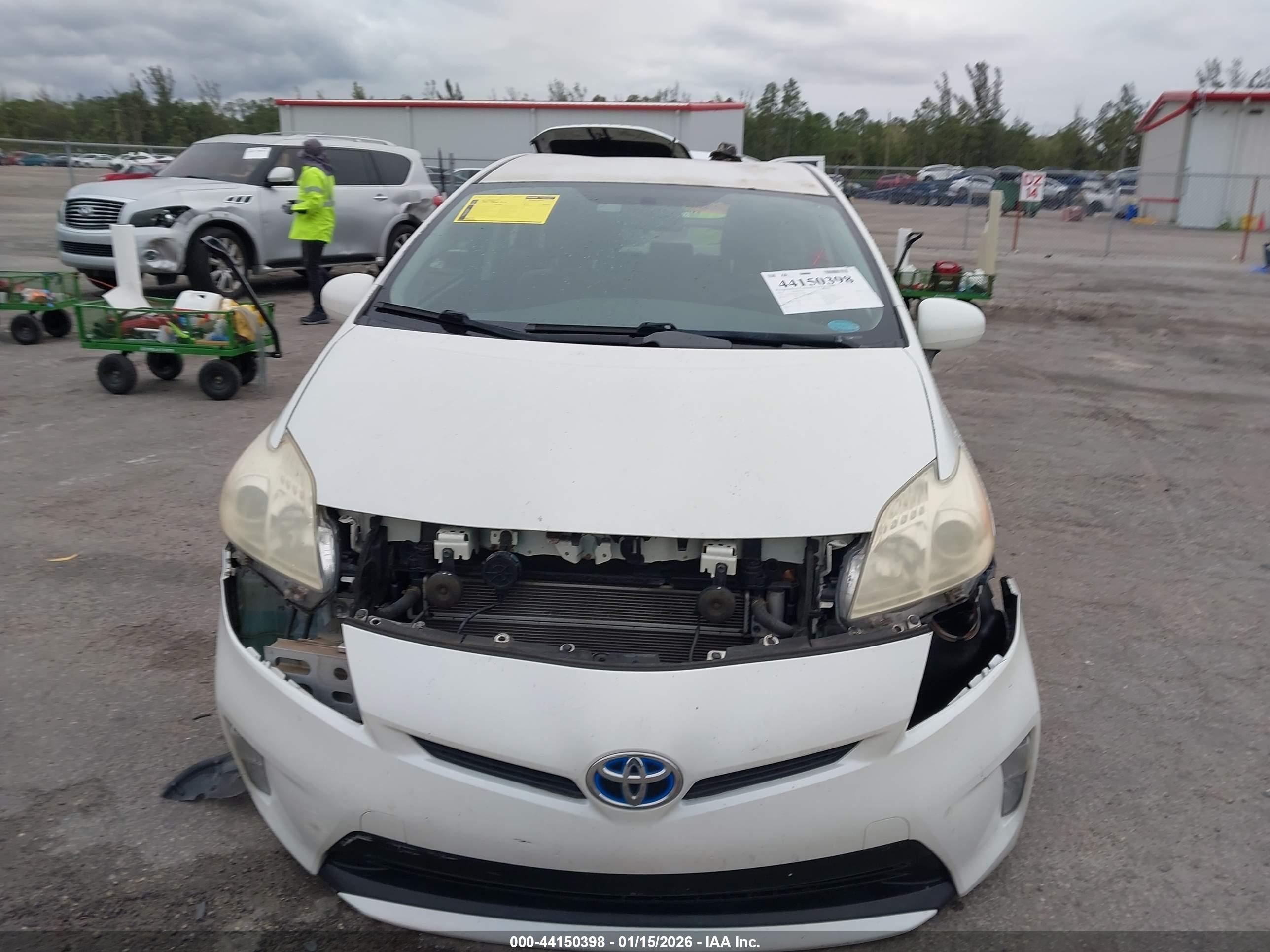 TOYOTA PRIUS image 6