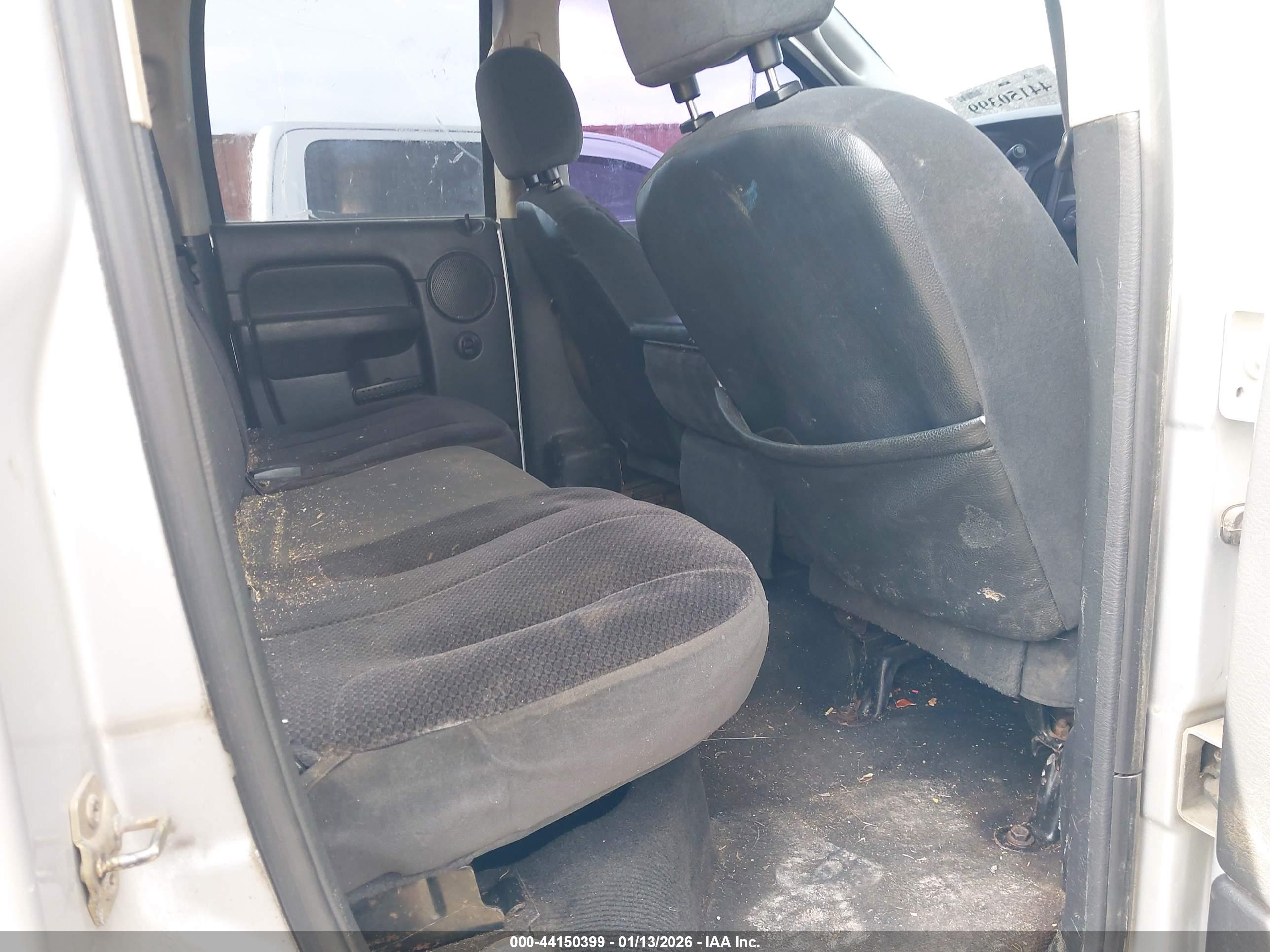 DODGE RAM image 8