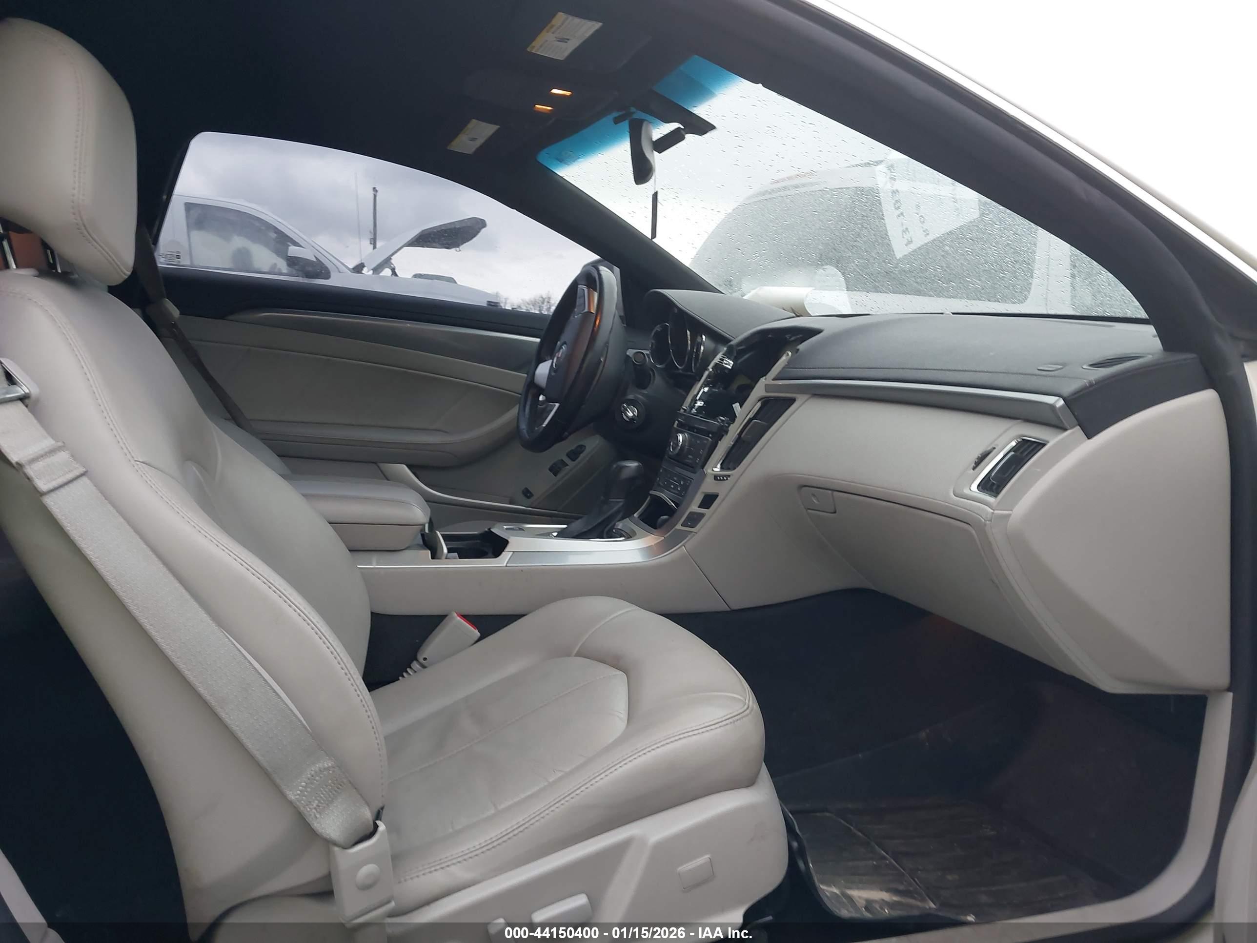 CADILLAC CTS image 5