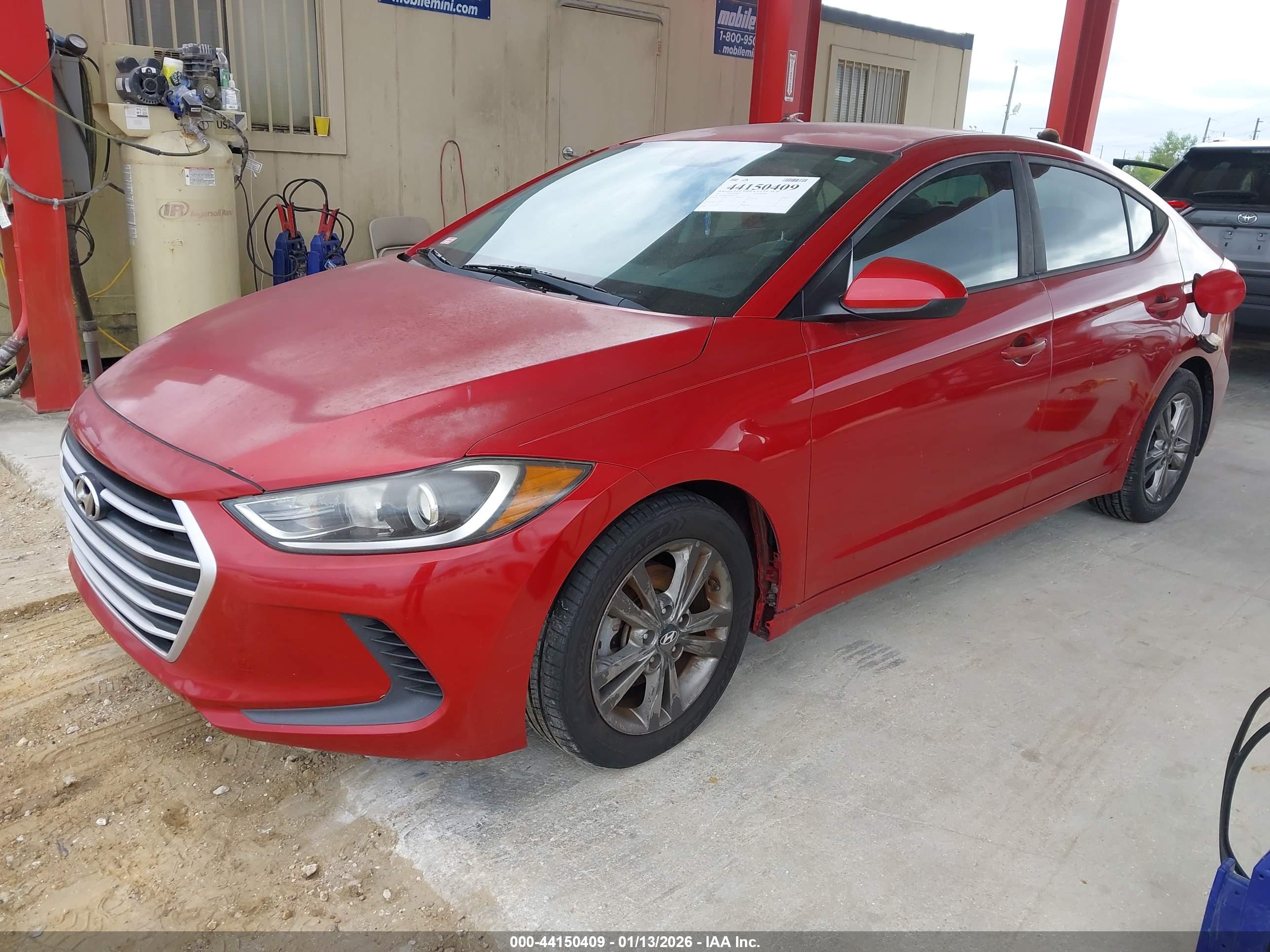 HYUNDAI ELANTRA image 2