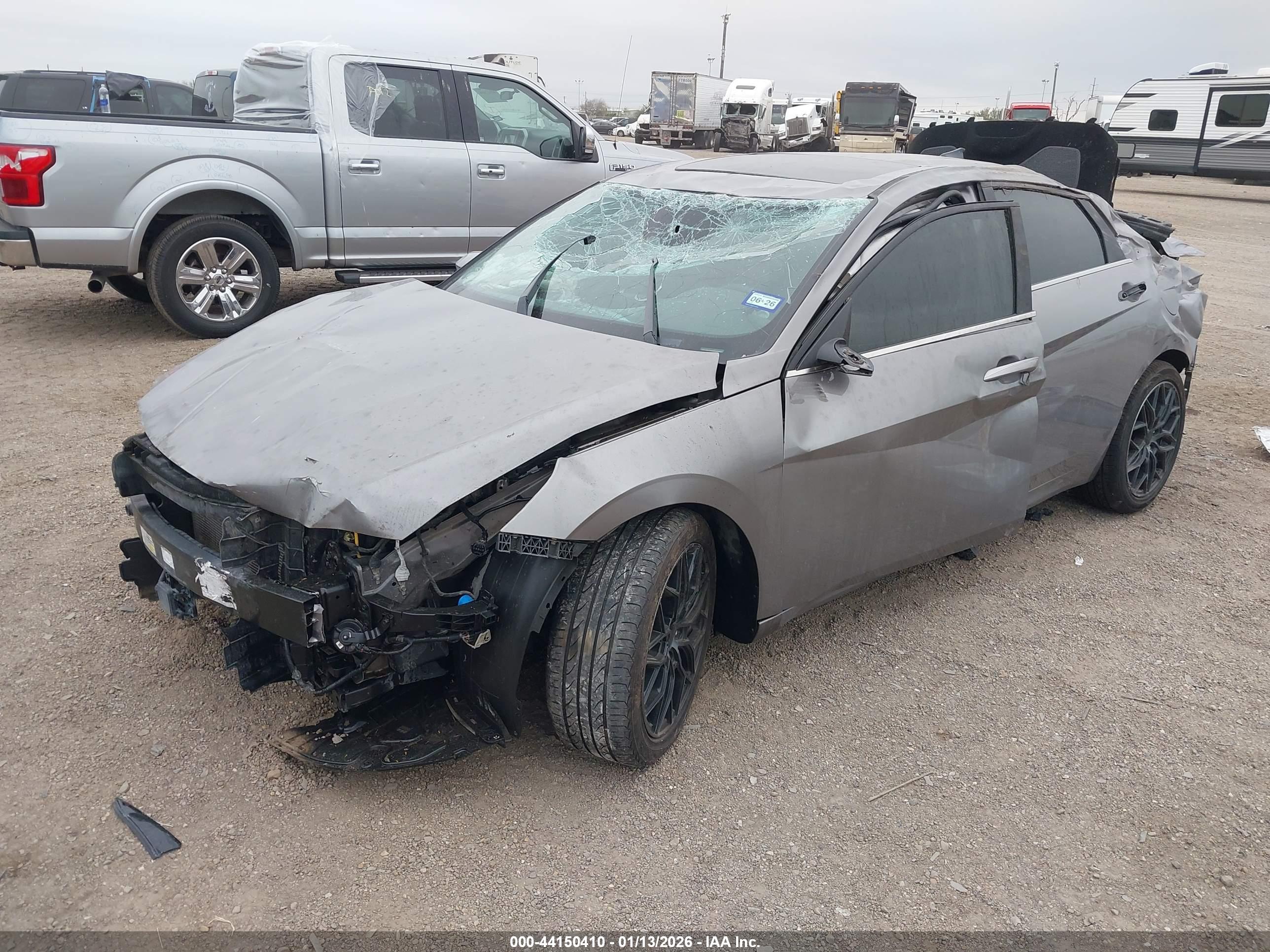HYUNDAI ELANTRA image 2