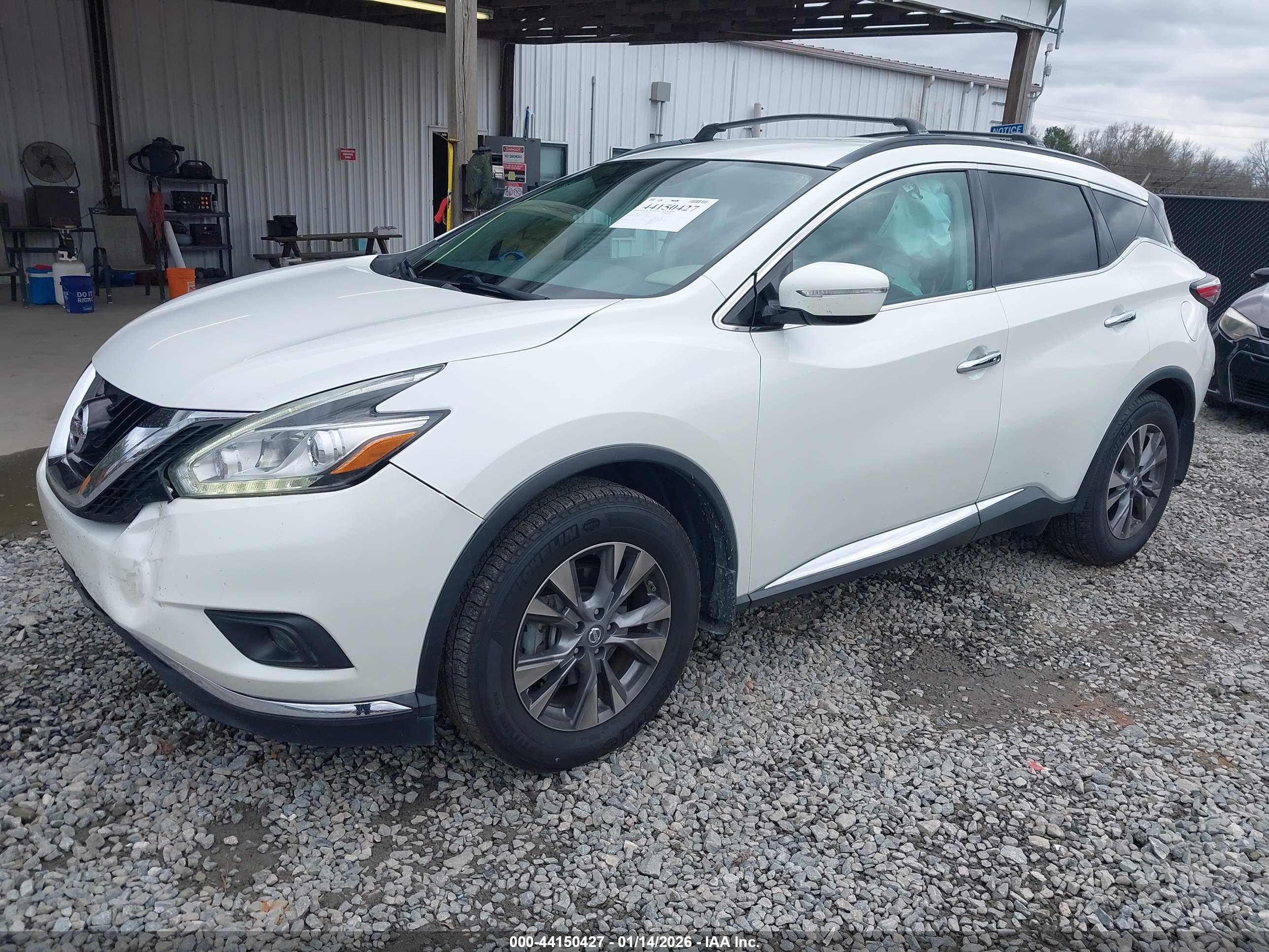 NISSAN MURANO image 2