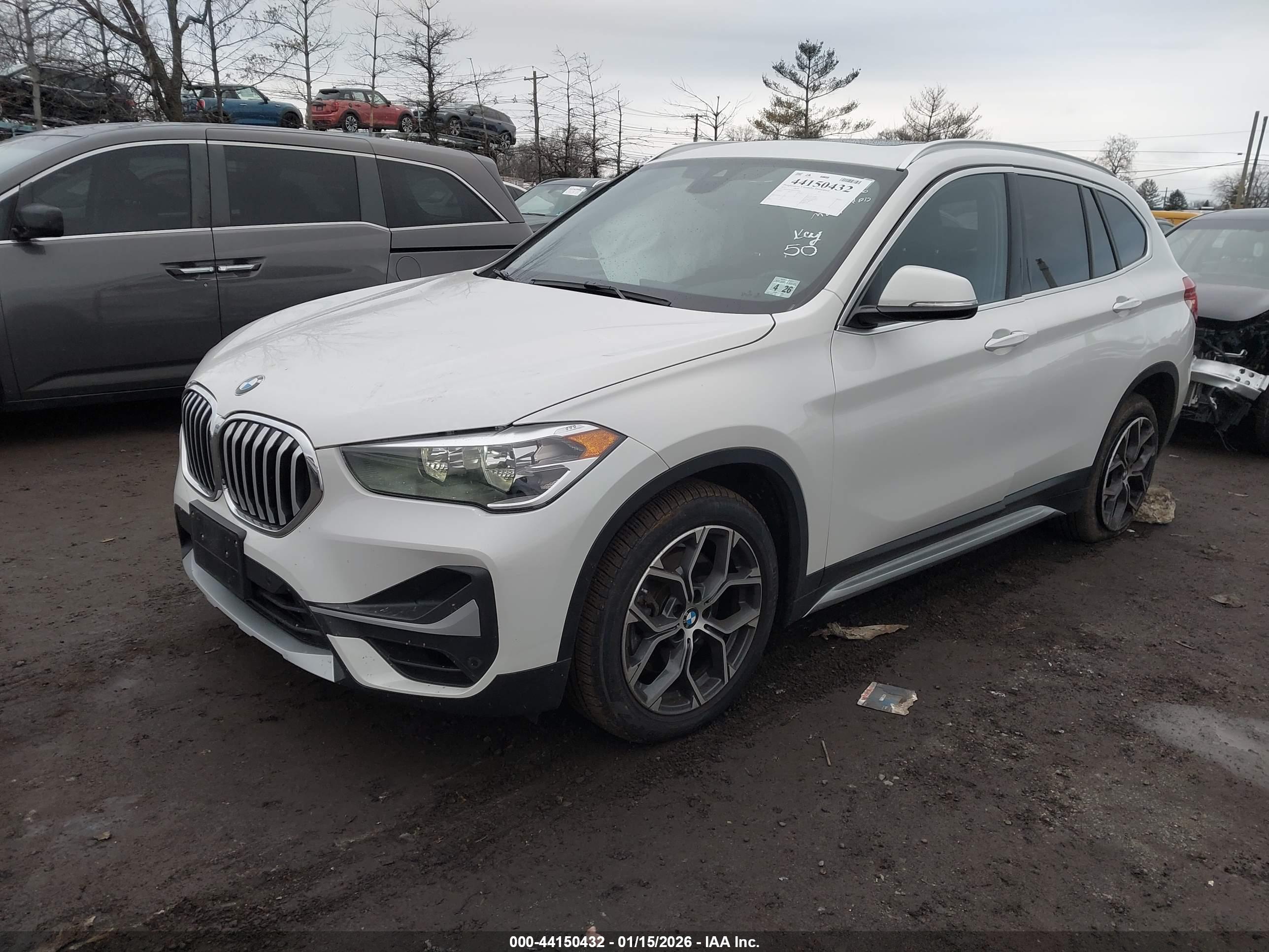 BMW X1 image 2