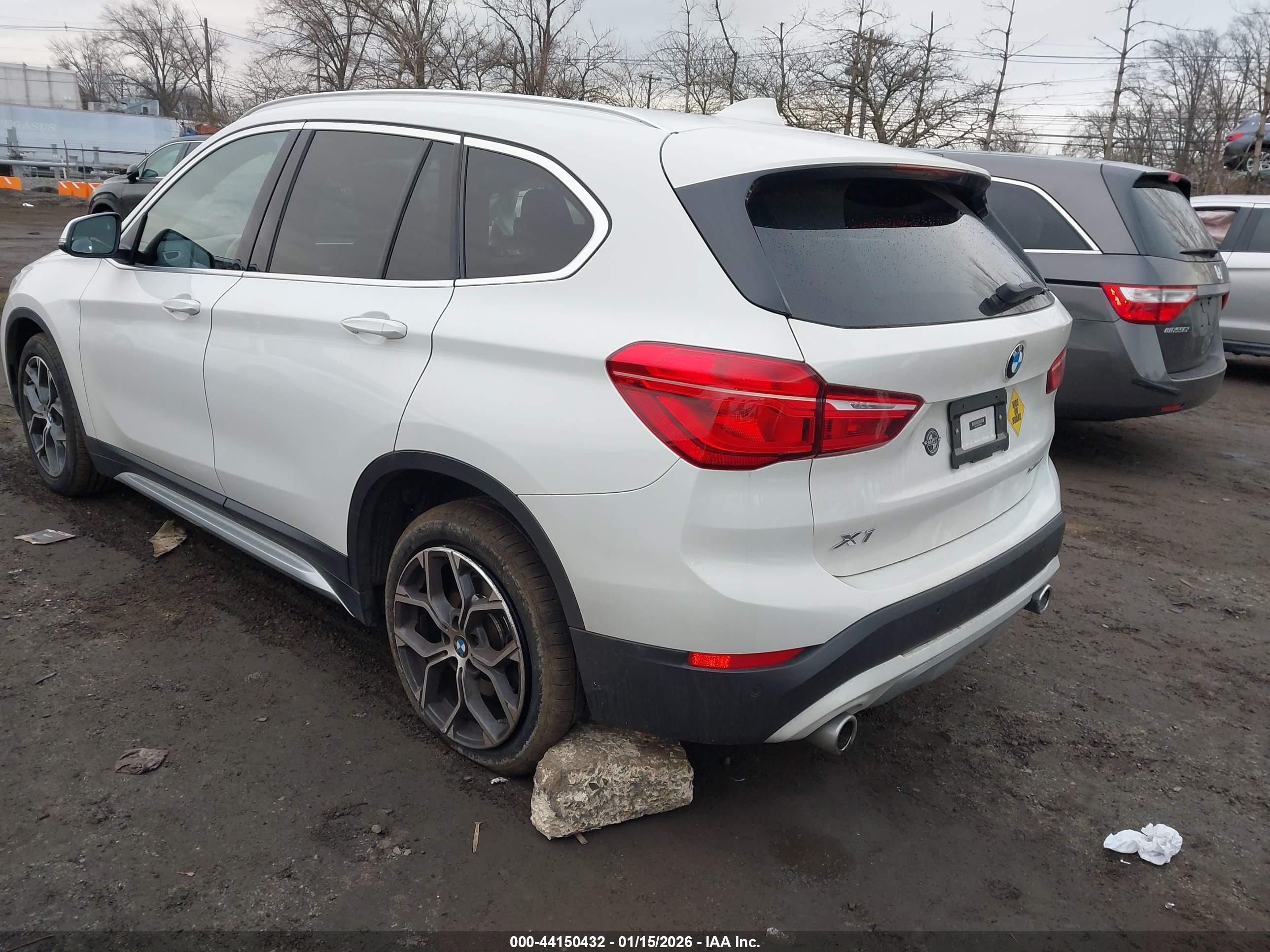 BMW X1 image 3