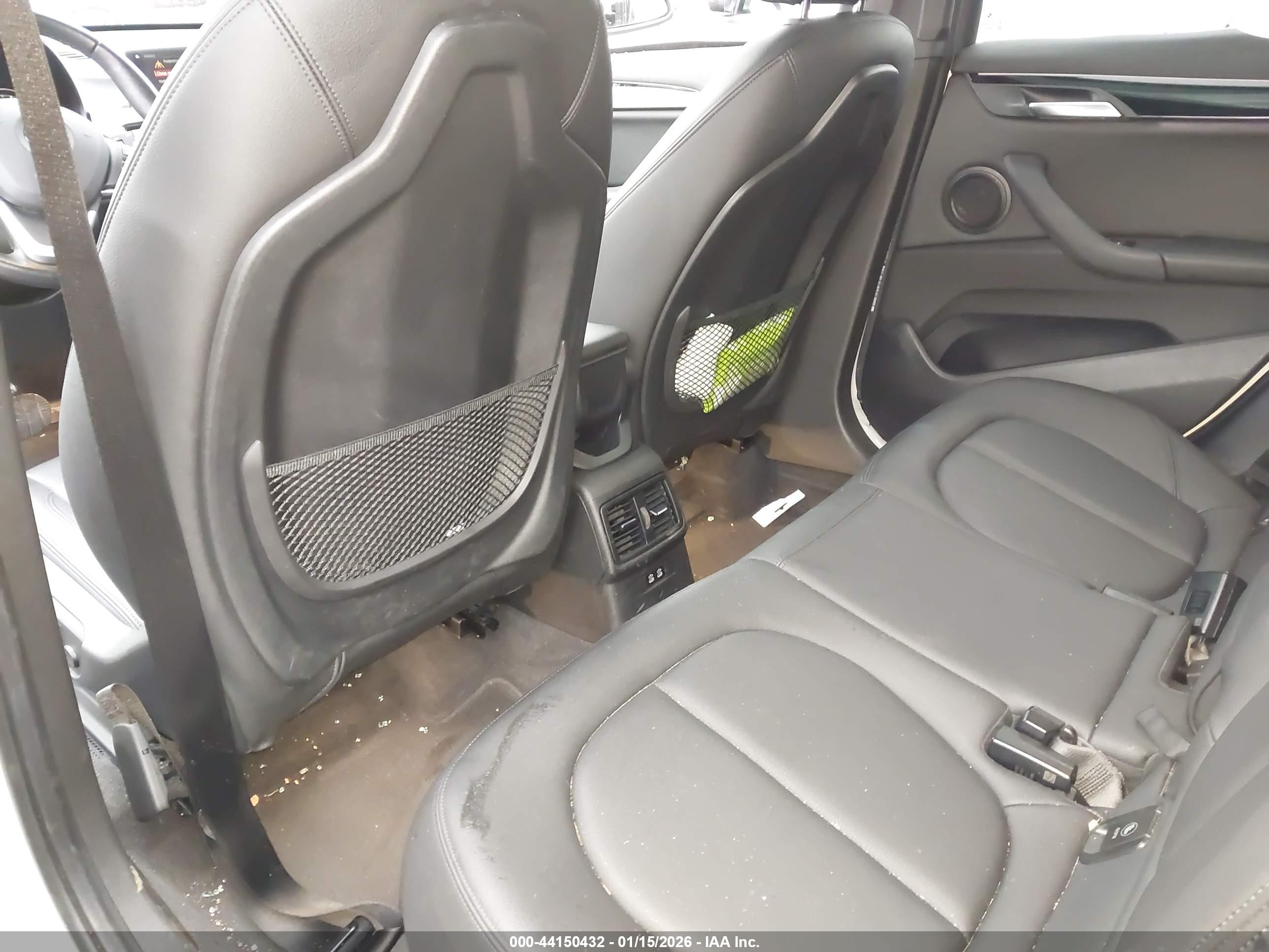 BMW X1 image 8