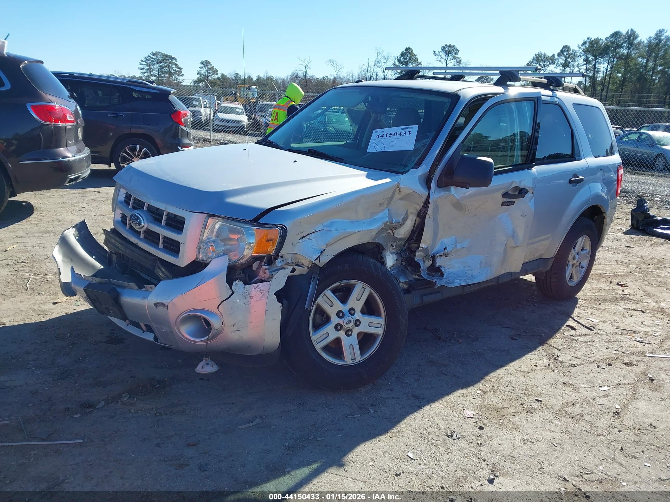 FORD ESCAPE image 2