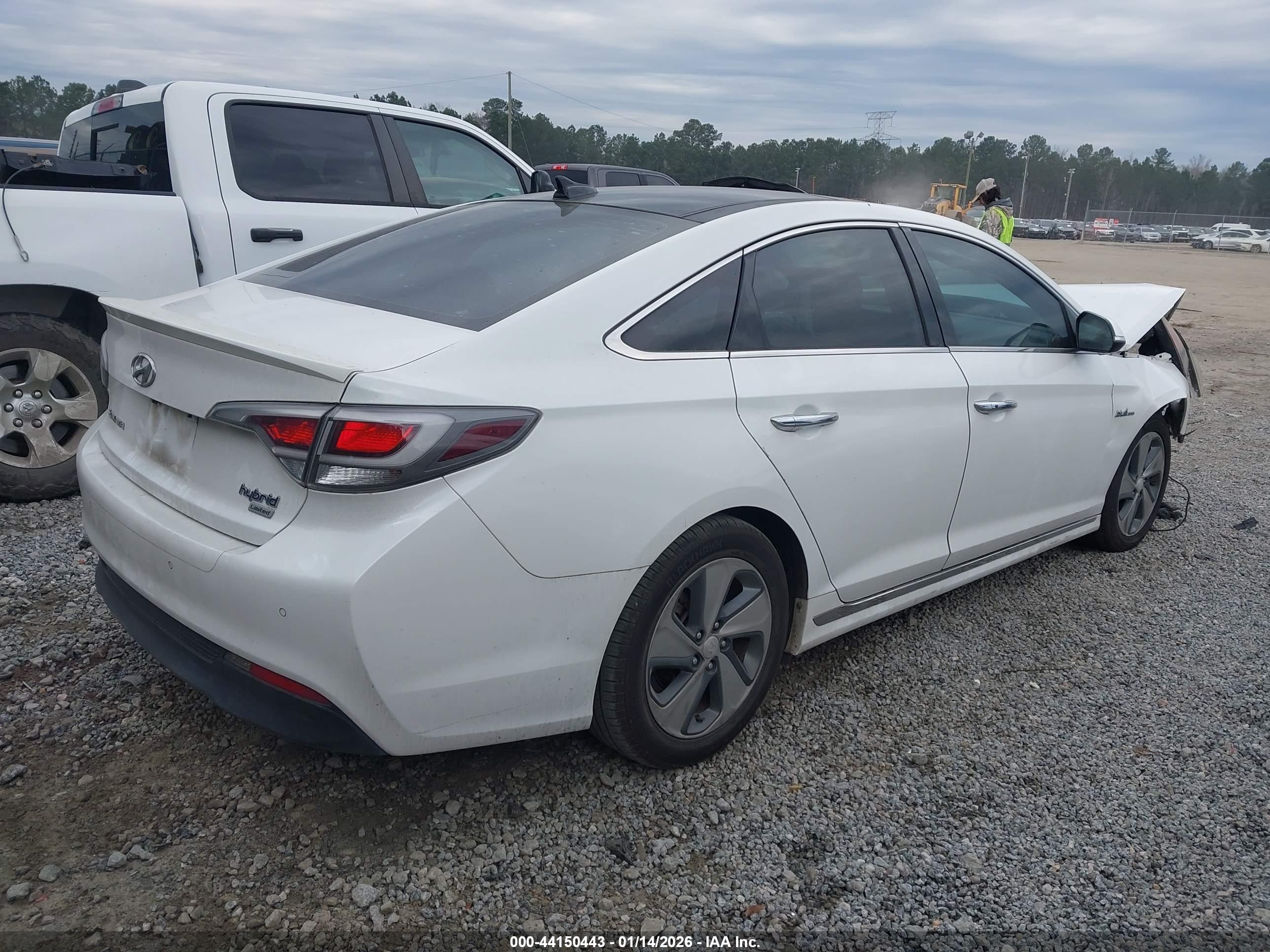 HYUNDAI SONATA image 4