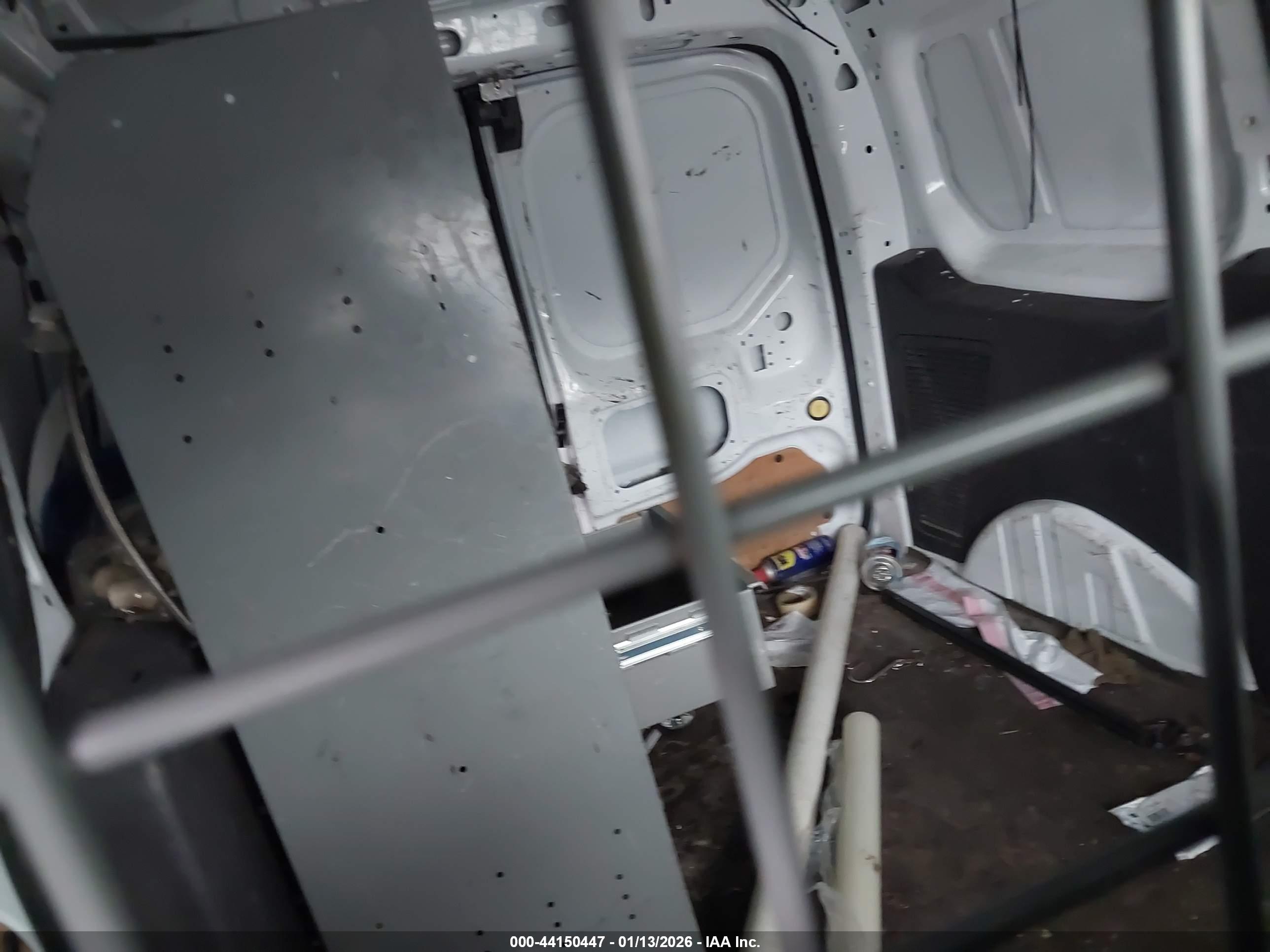 FORD TRANSIT image 8