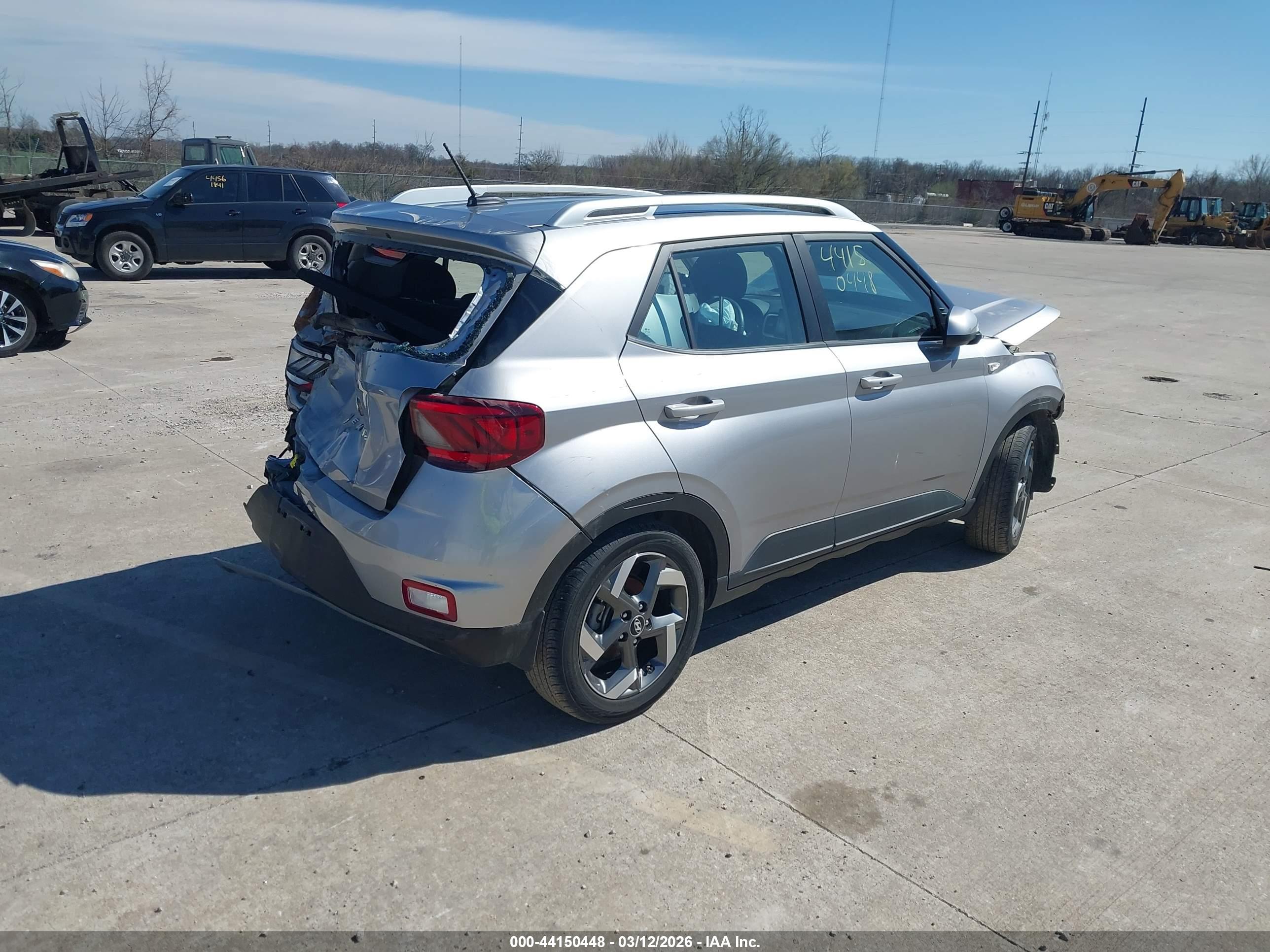 HYUNDAI VENUE image 4