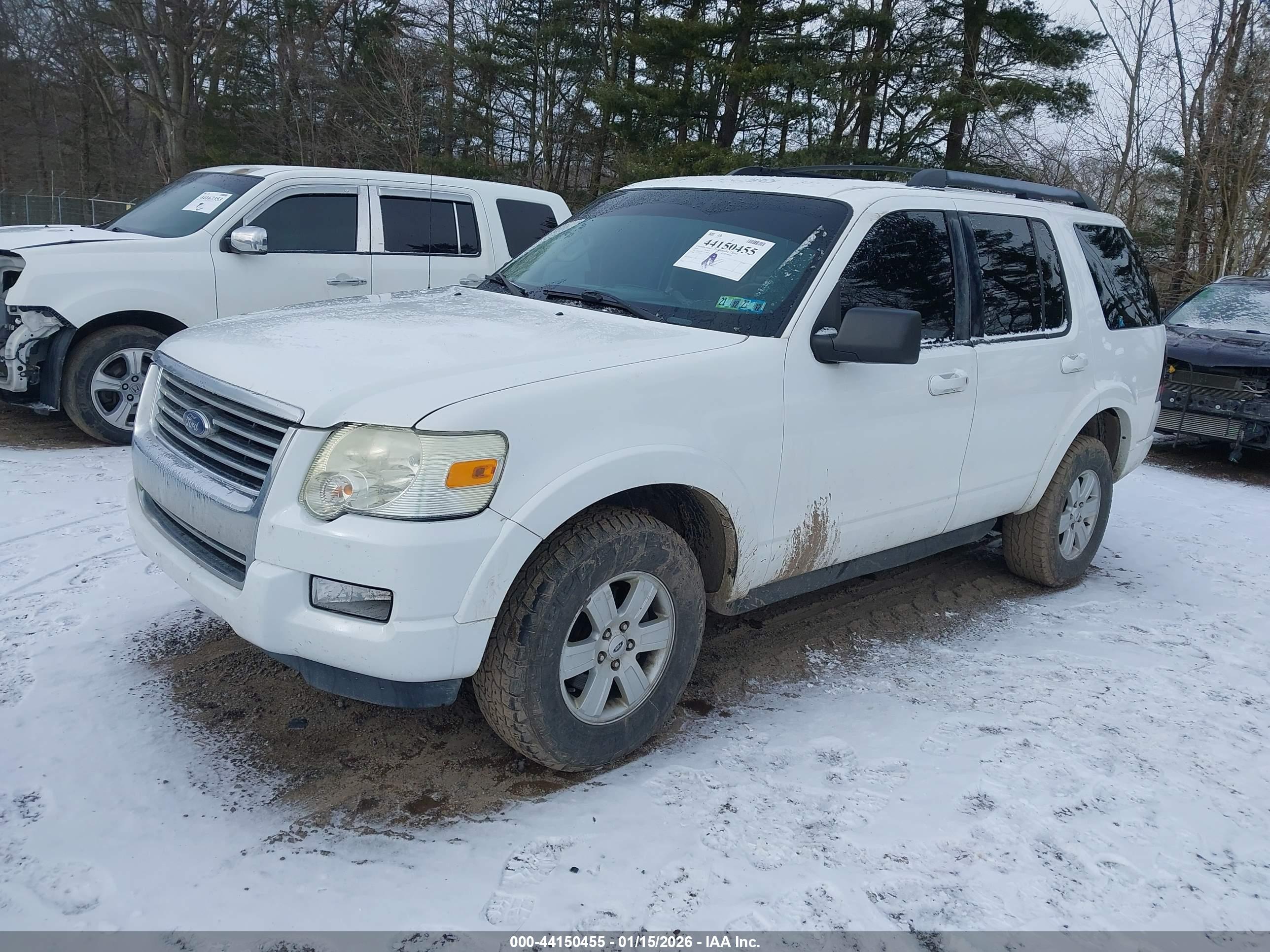 FORD EXPLORER image 2