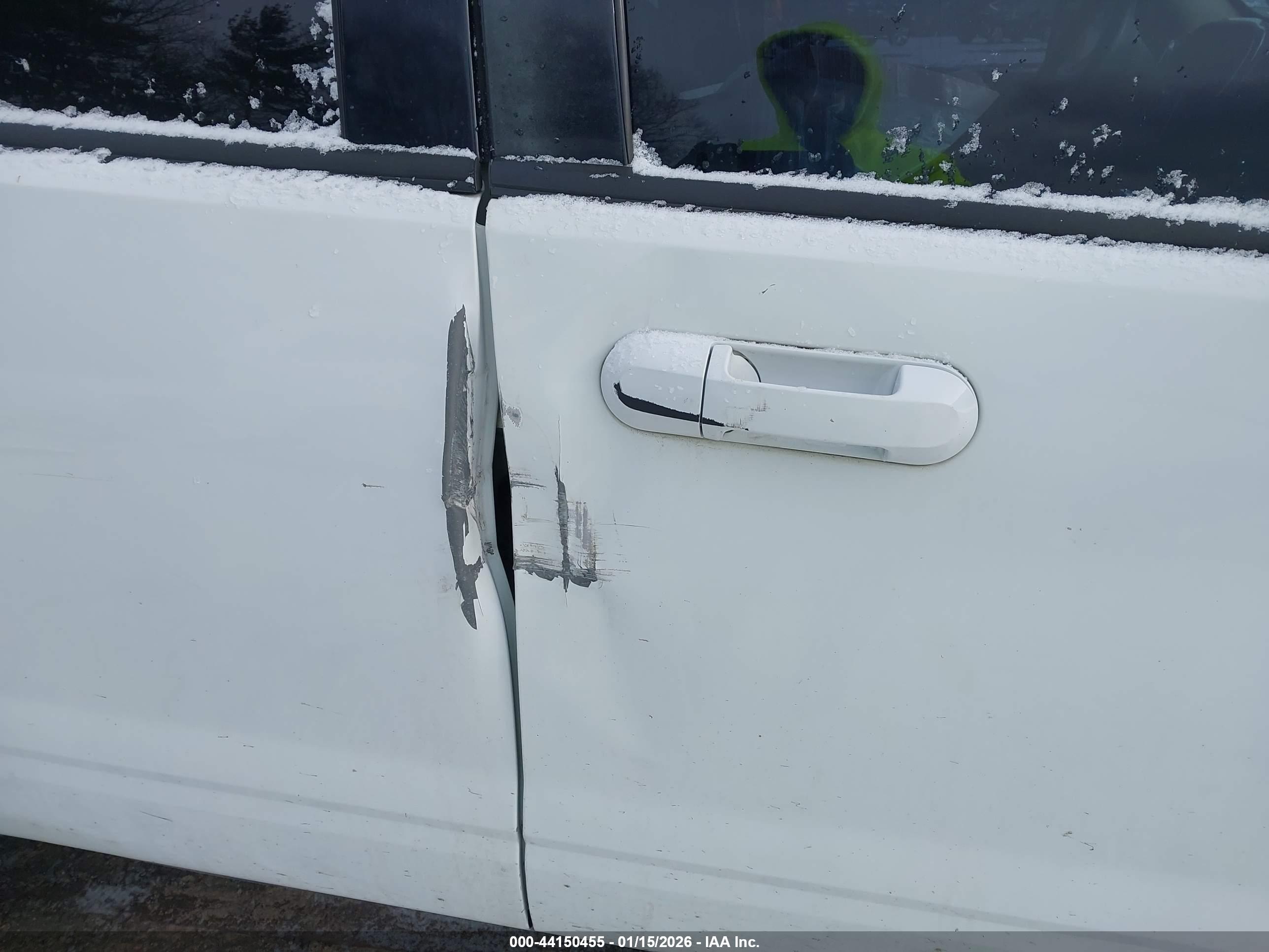 FORD EXPLORER image 6