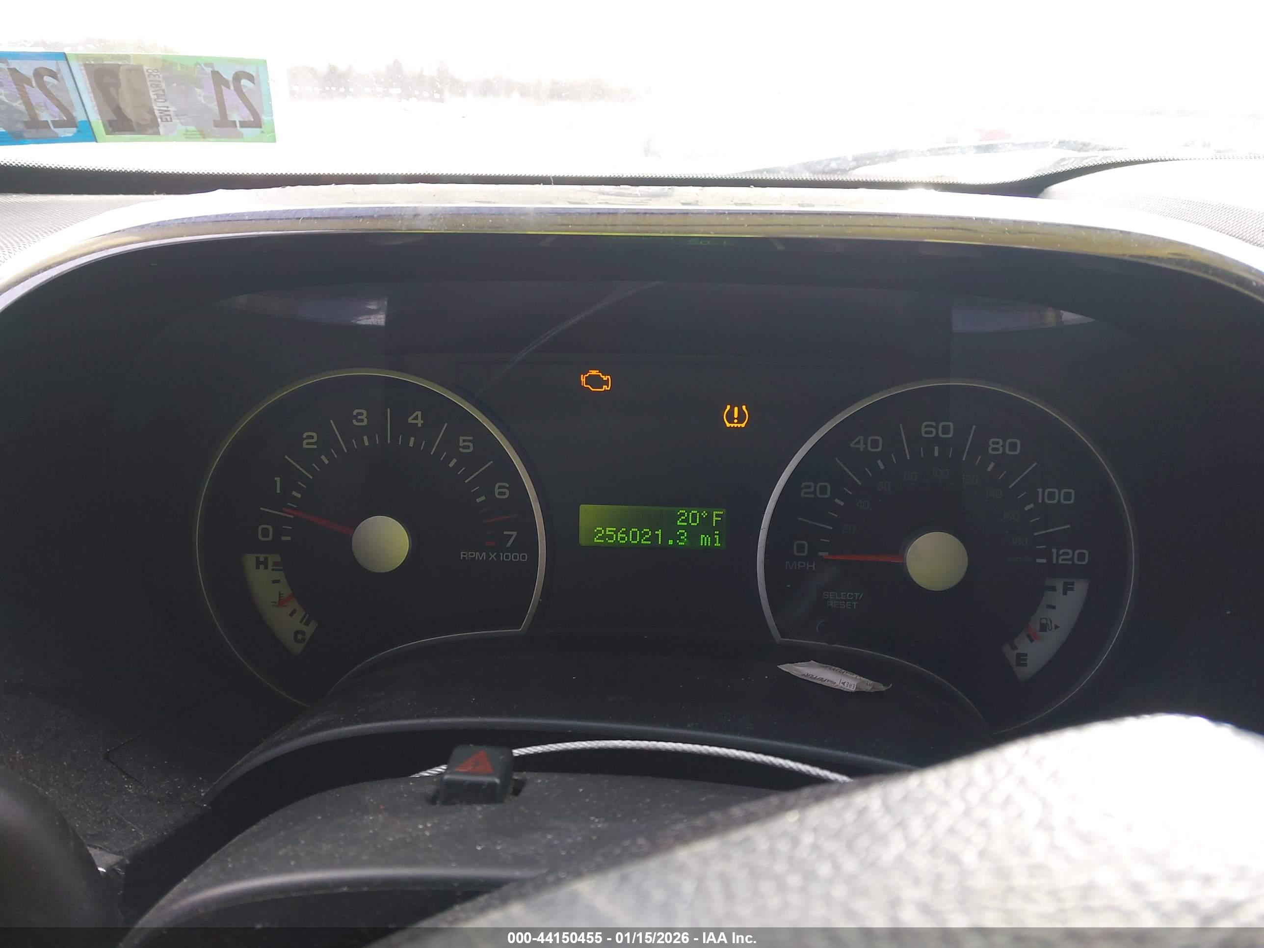 FORD EXPLORER image 7