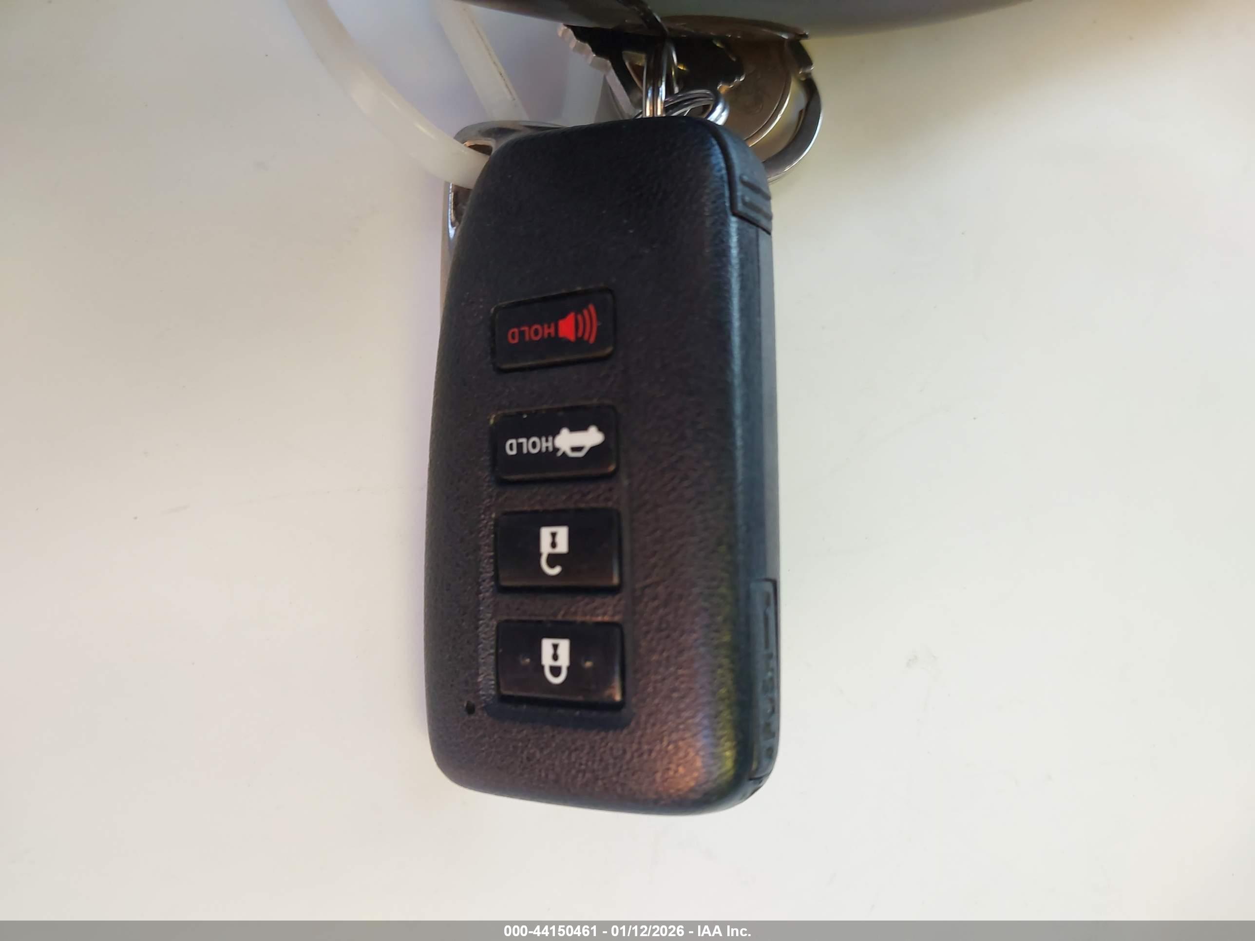 LEXUS ES image 11