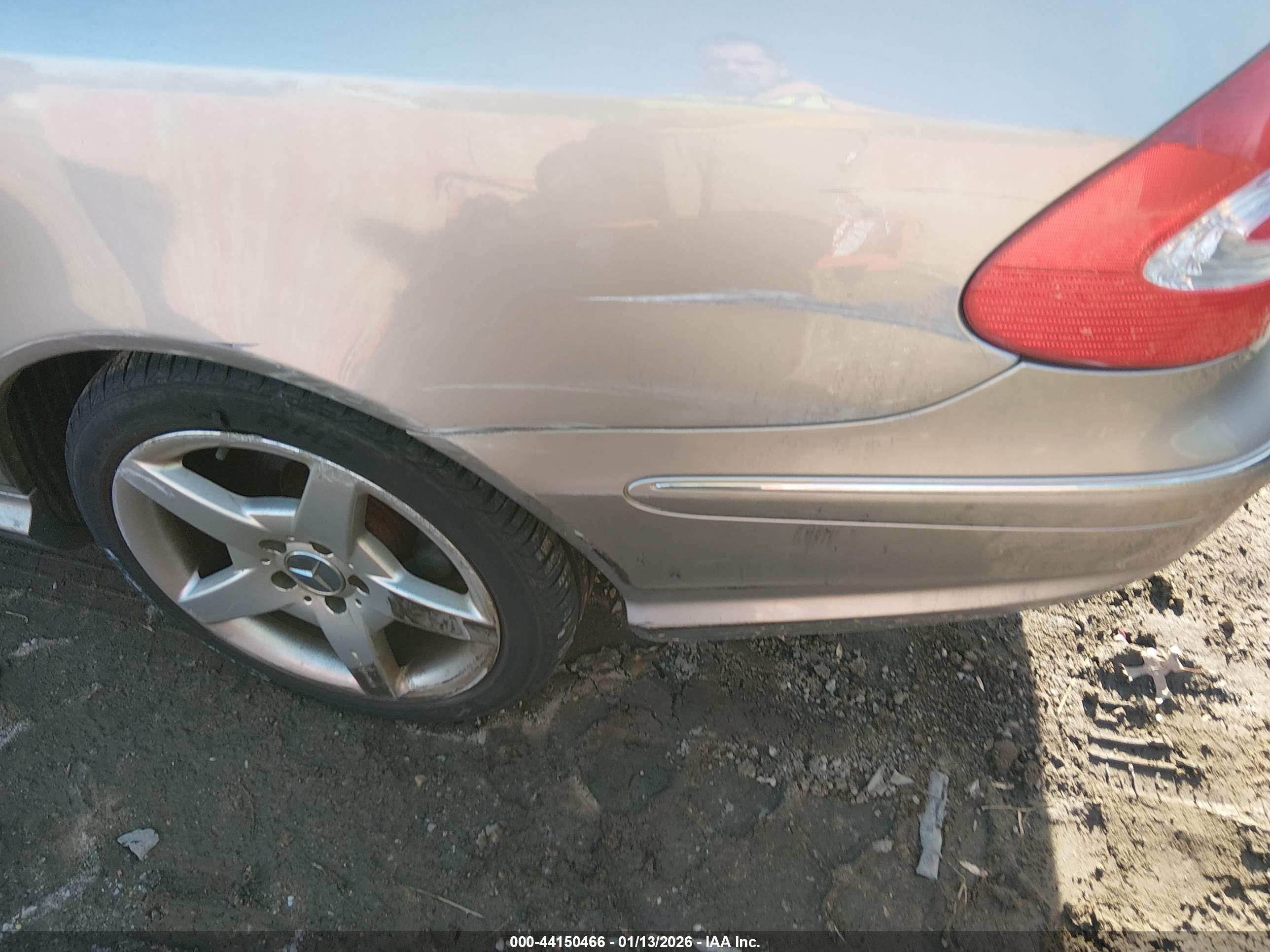 MERCEDES-BENZ CLK image 6