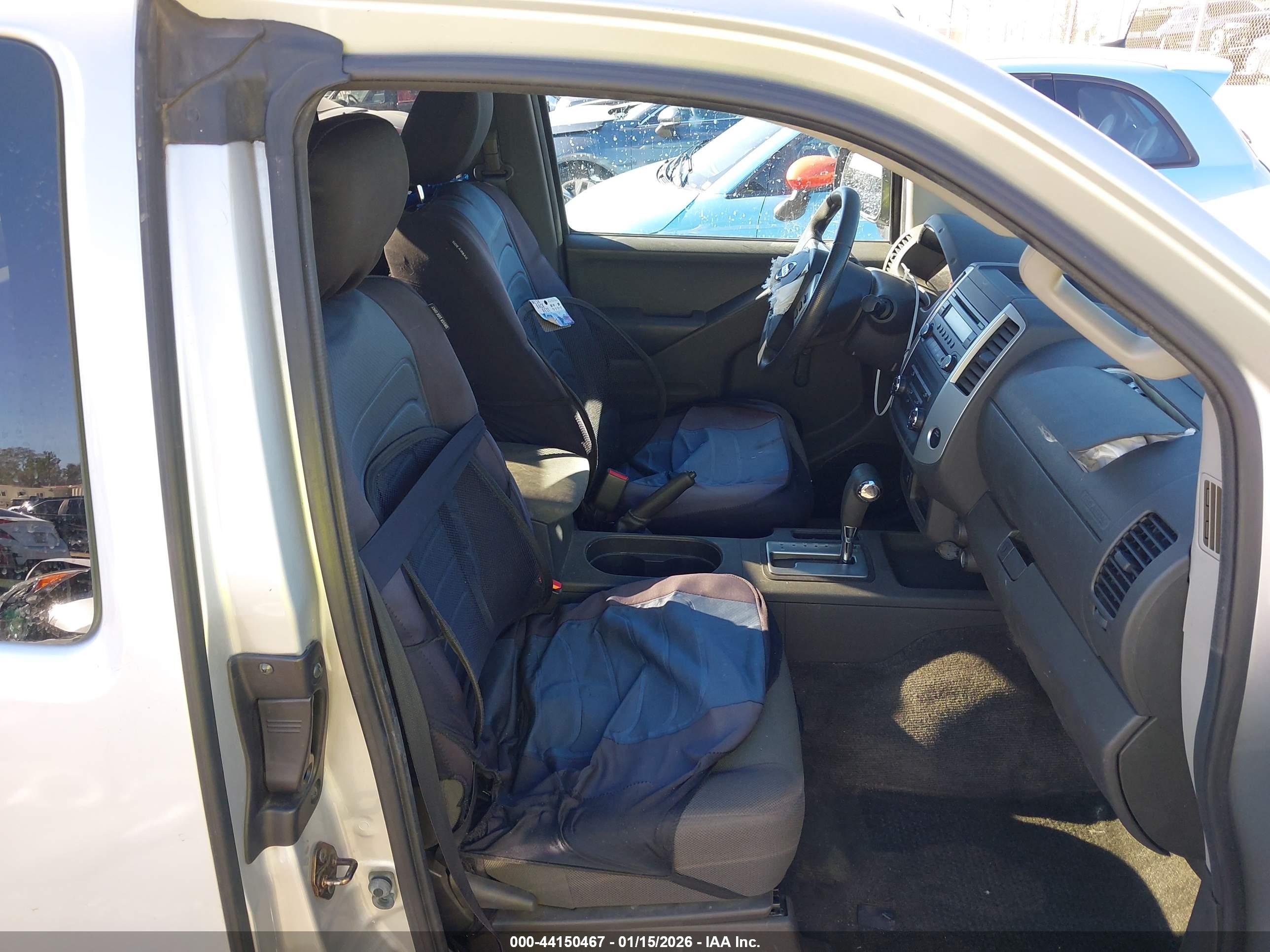NISSAN FRONTIER image 5